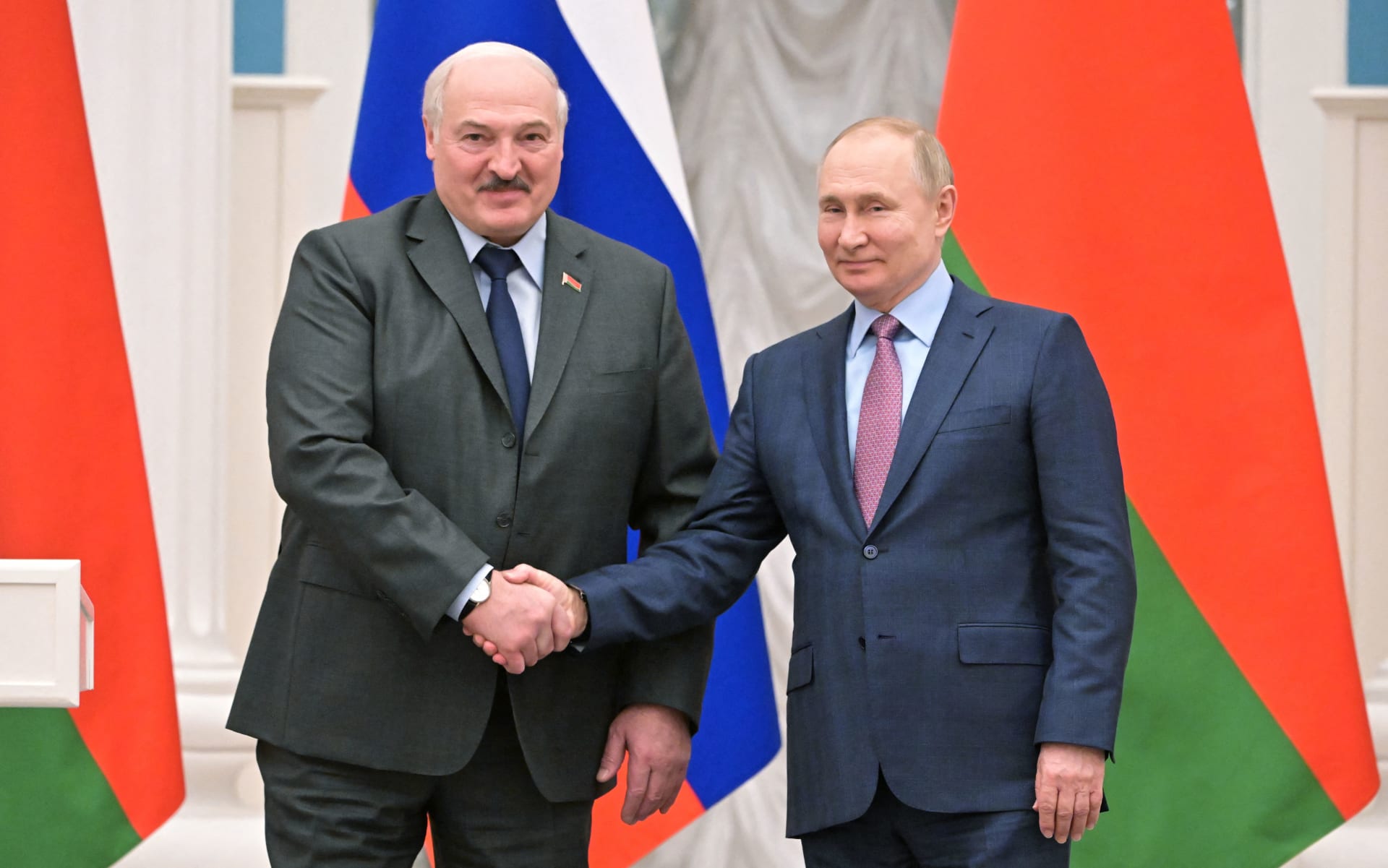 البرلمان الأوروبي: رئيس بيلاروسيا "شريك" في جرائم حرب ارتكبها روسيا