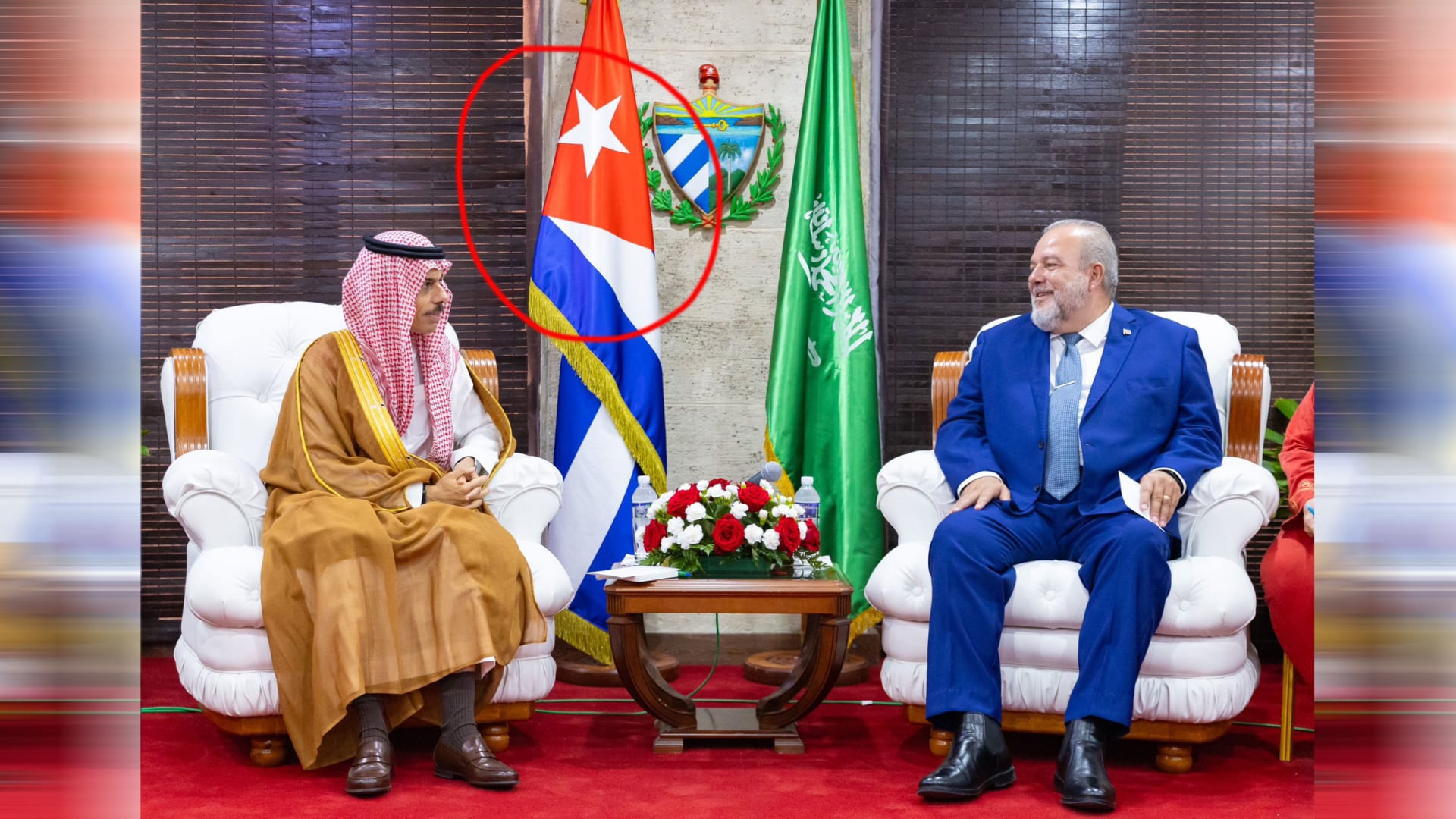 كسر البروتوكول.. جلوس وزير خارجية السعودية بجوار علم كوبا بطلب من مضيفه يثير تفاعلا