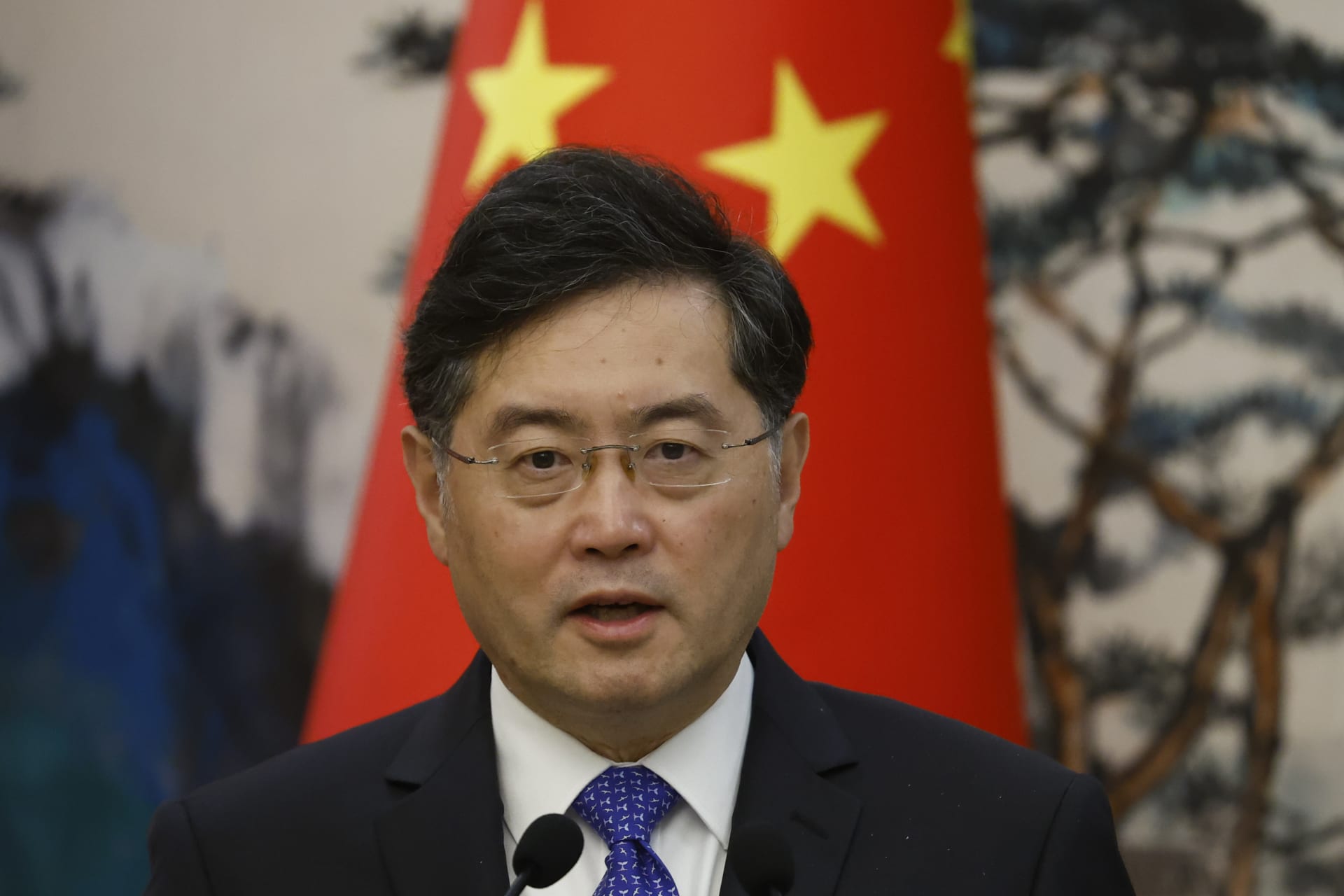 بعد تقرير حول "علاقة خارج إطار الزواج".. الصين ترفض التعليق على سبب إقالة وزير خارجيتها السابق