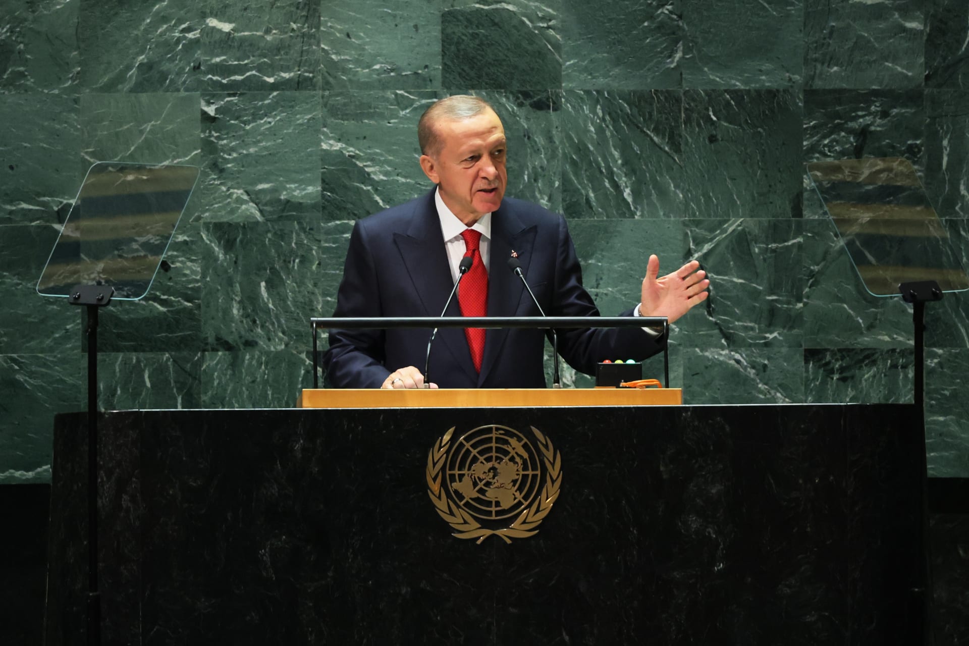 أردوغان يتحدث عن "فيروس معاداة الإسلام" و"الهجمات الشنيعة" ضد القرآن