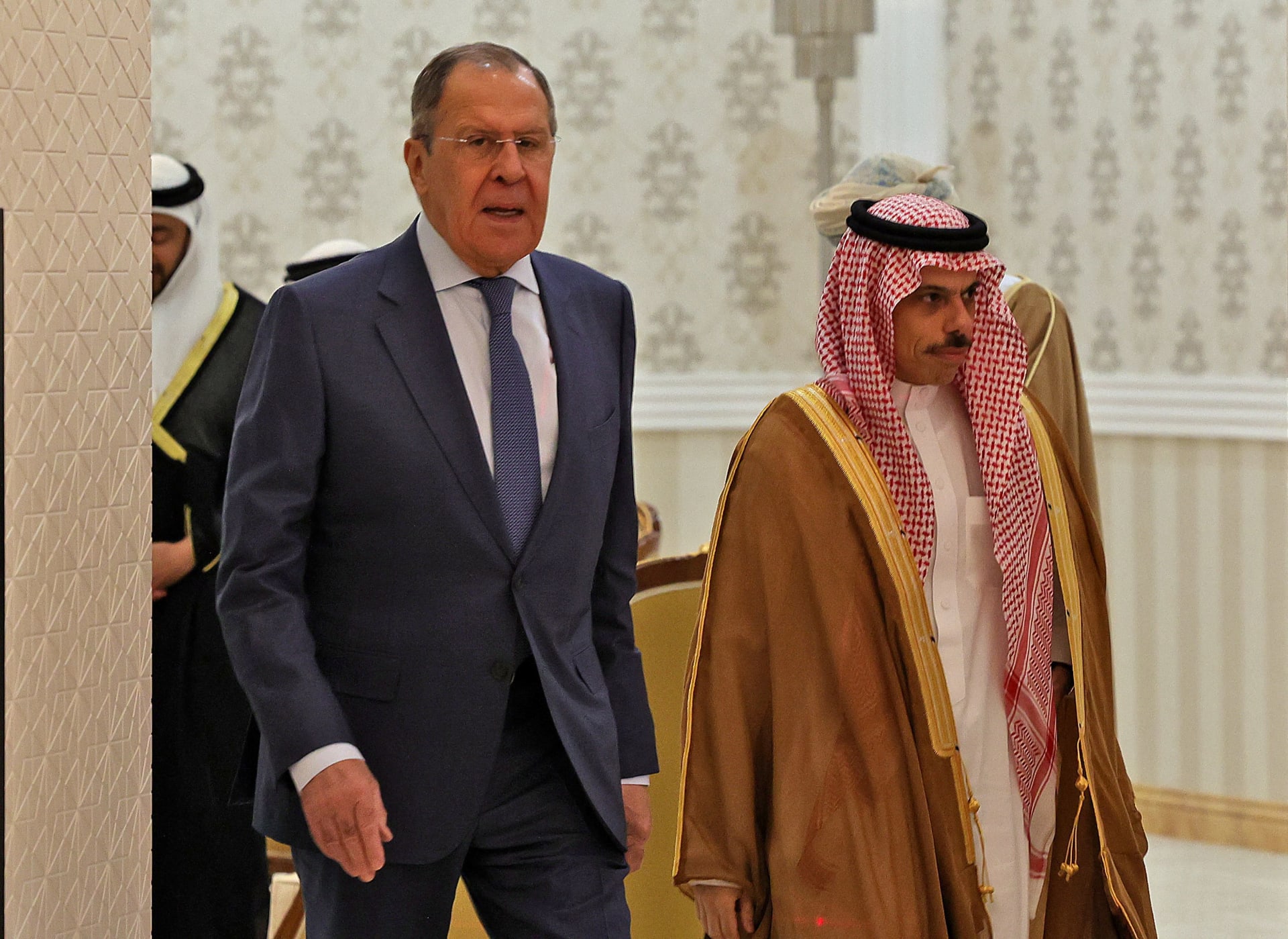 وزير خارجية السعودية يلتقي نظيره الروسي.. وهذا ما ناقشاه