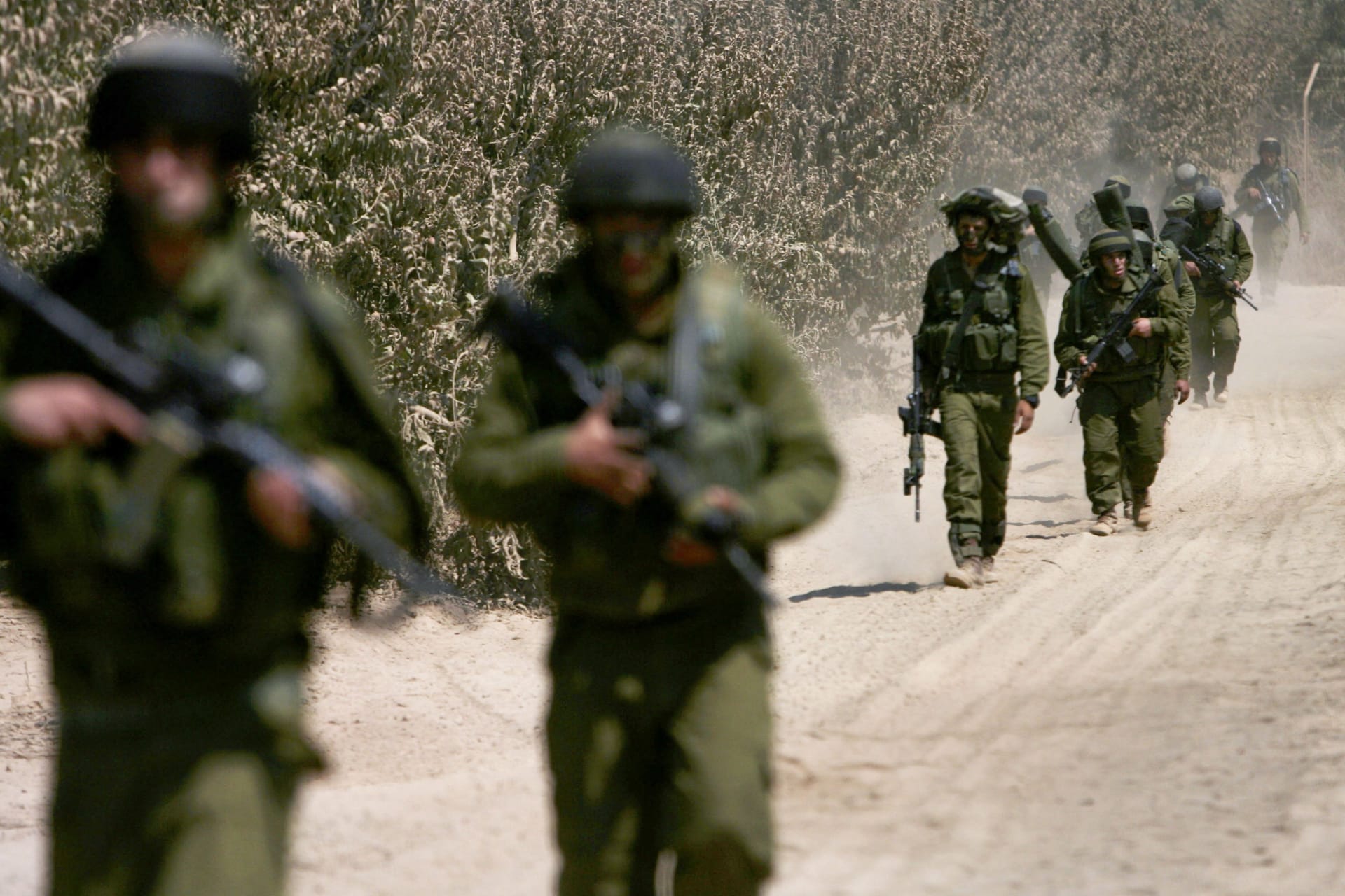 الجيش الإسرائيلي يُعلن السيطرة على كافة المناطق في محيط غزة ويؤكد: لا عمليات قتالية حاليا في أراضينا