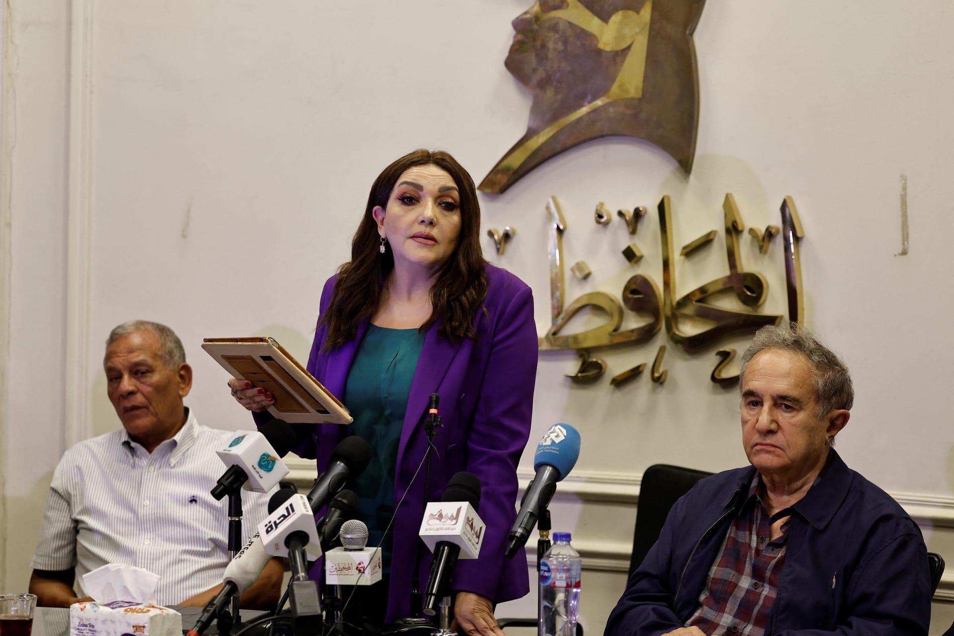مصر: انسحاب مرشحة محتملة من سباق الانتخابات الرئاسية.. والبرادعي يعلق