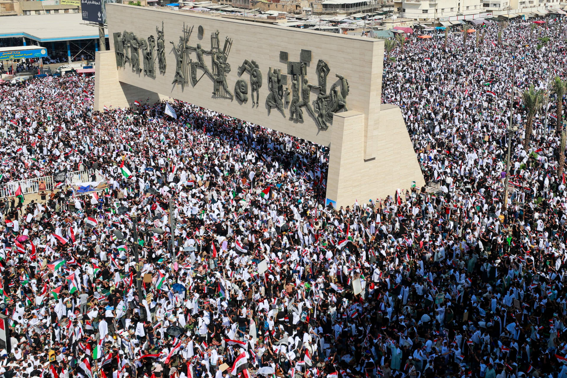العراق..مئات الآلاف يتجمعون في بغداد في أكبر احتجاج مؤيد للفلسطينيين منذ عقود