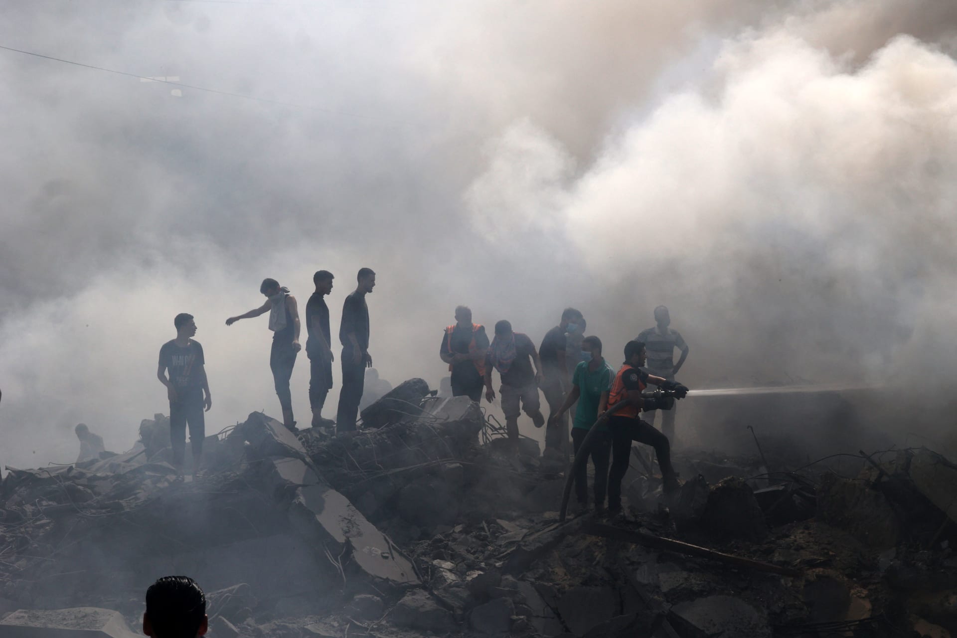 تحديث مباشر.. ارتفاع عدد القتلى في غزة والوضع في القطاع "حياة أو موت"