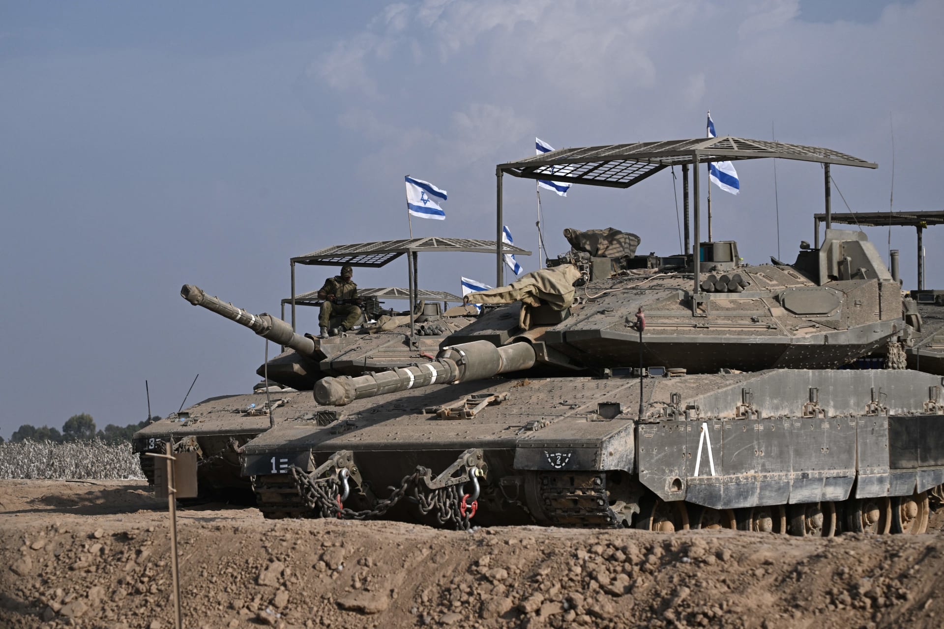المتحدث باسم الجيش الإسرائيلي: تكثيف القصف الجوي على غزة وتوسيع عملياتنا البرية