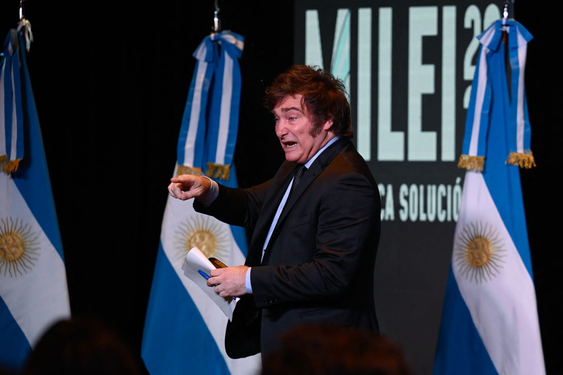 الأرجنتين.. خافيير مايلي يفوز في الانتخابات الرئاسية.. وترامب وإيلون ماسك يعلقان