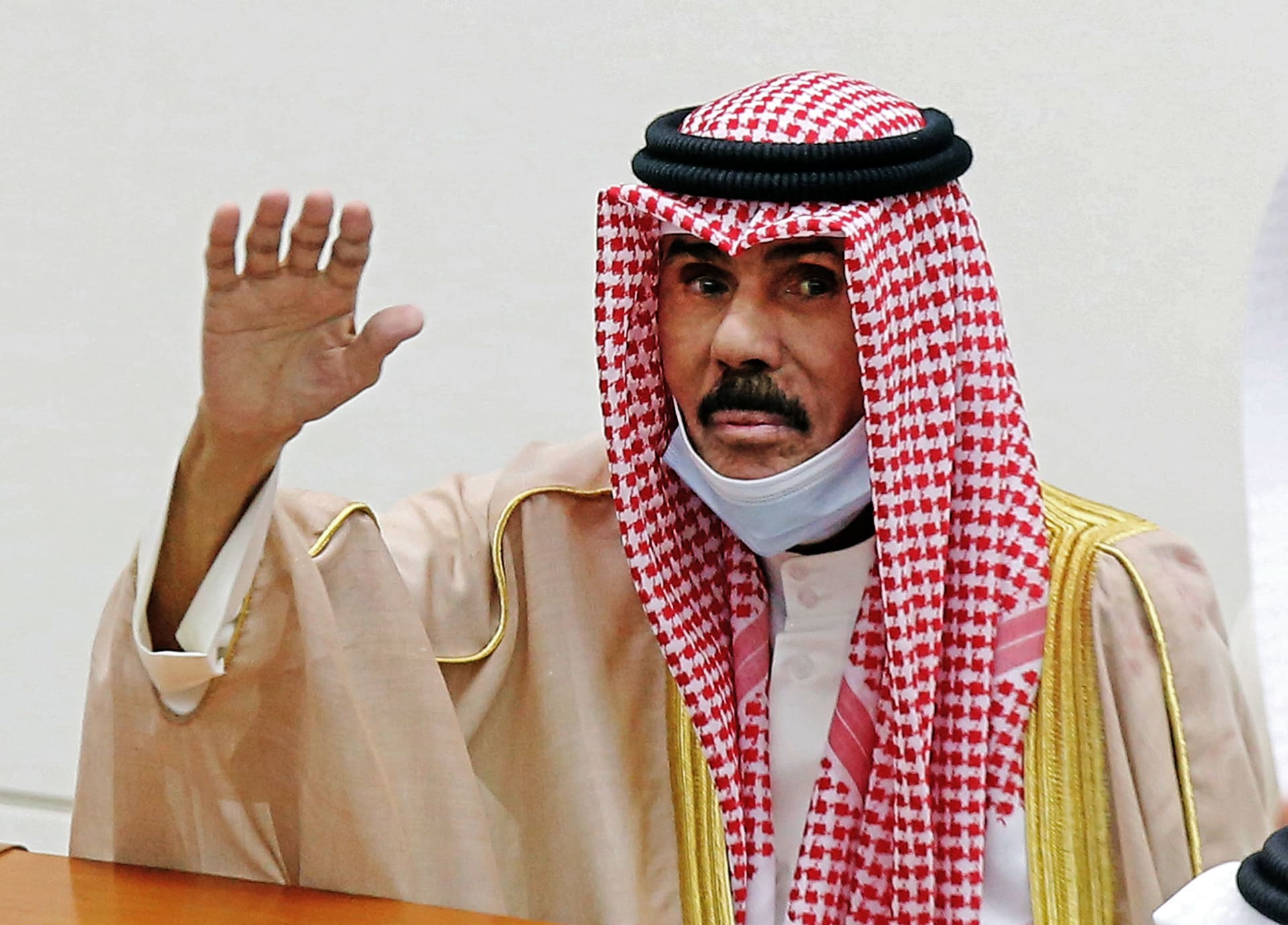 وزير الديوان الأميري: الحالة الصحية أمير الكويت مستقرة