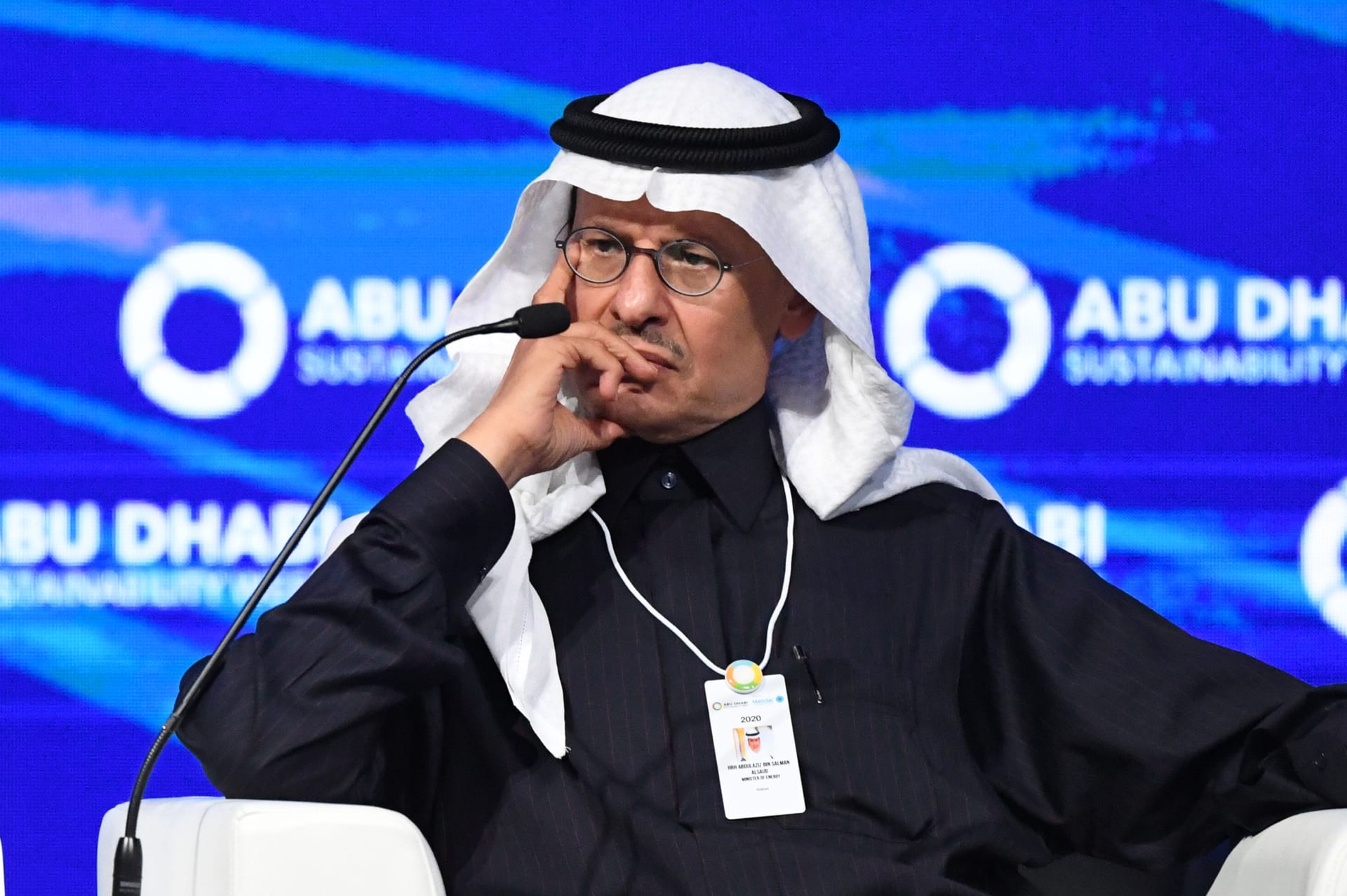"سنرتدي الثوب عام 2050".. تفاعل على تصريح جديد لوزير الطاقة السعودي