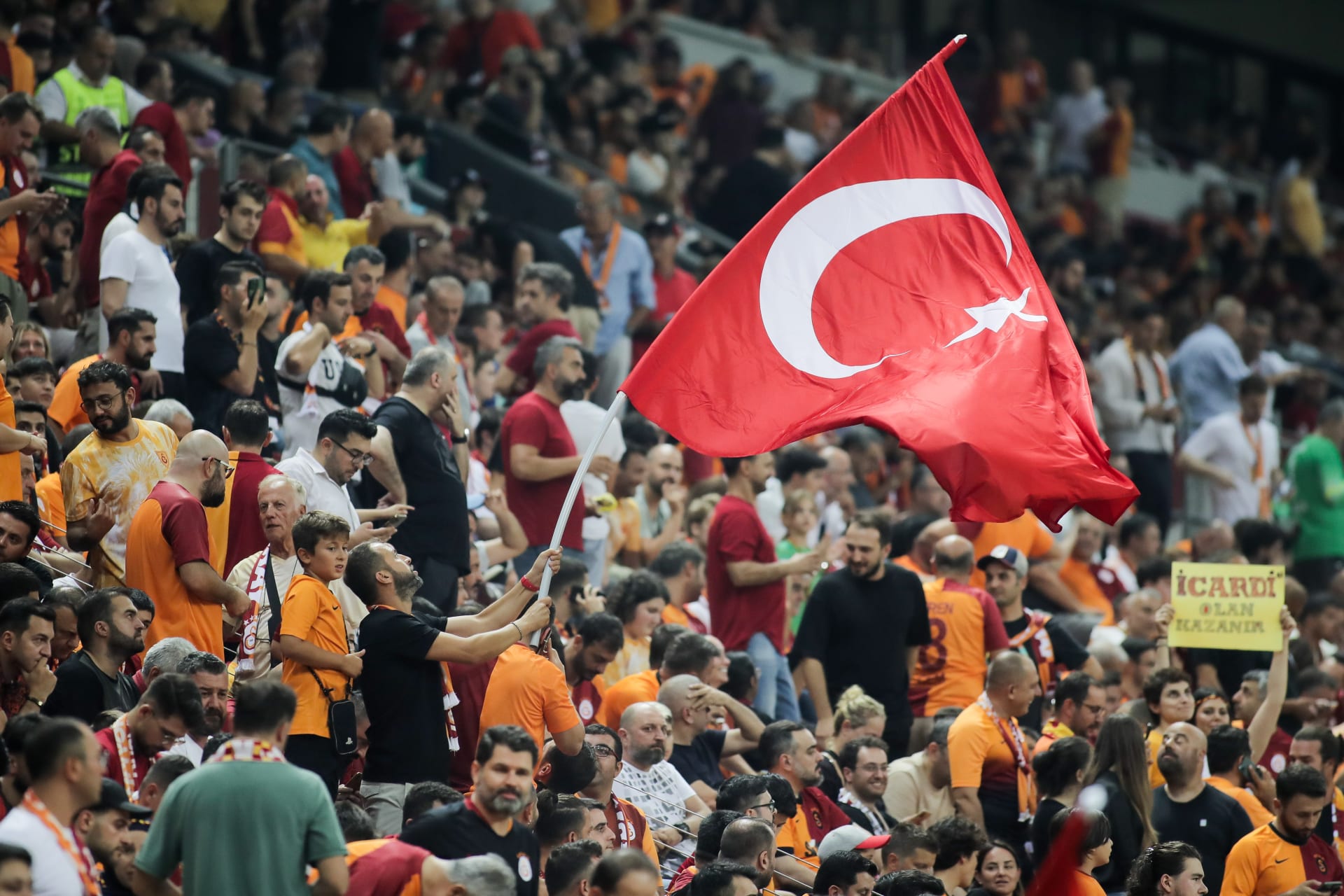 بعد واقعة ضرب الحكم.. الكشف عن موعد استئناف نشاط كرة القدم في تركيا