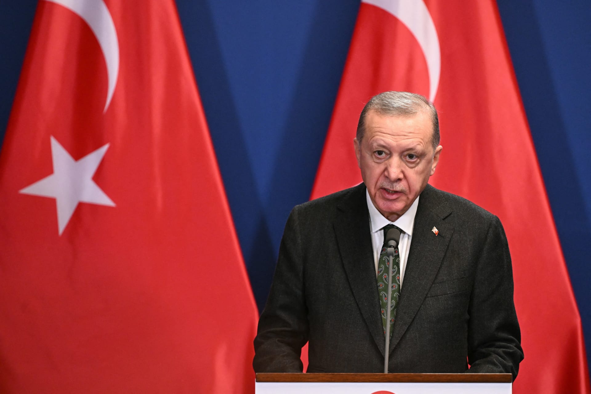كيف رد كبار السياسيين الإسرائيليين على تشبيه أردوغان تصرفات نتنياهو بهتلر؟