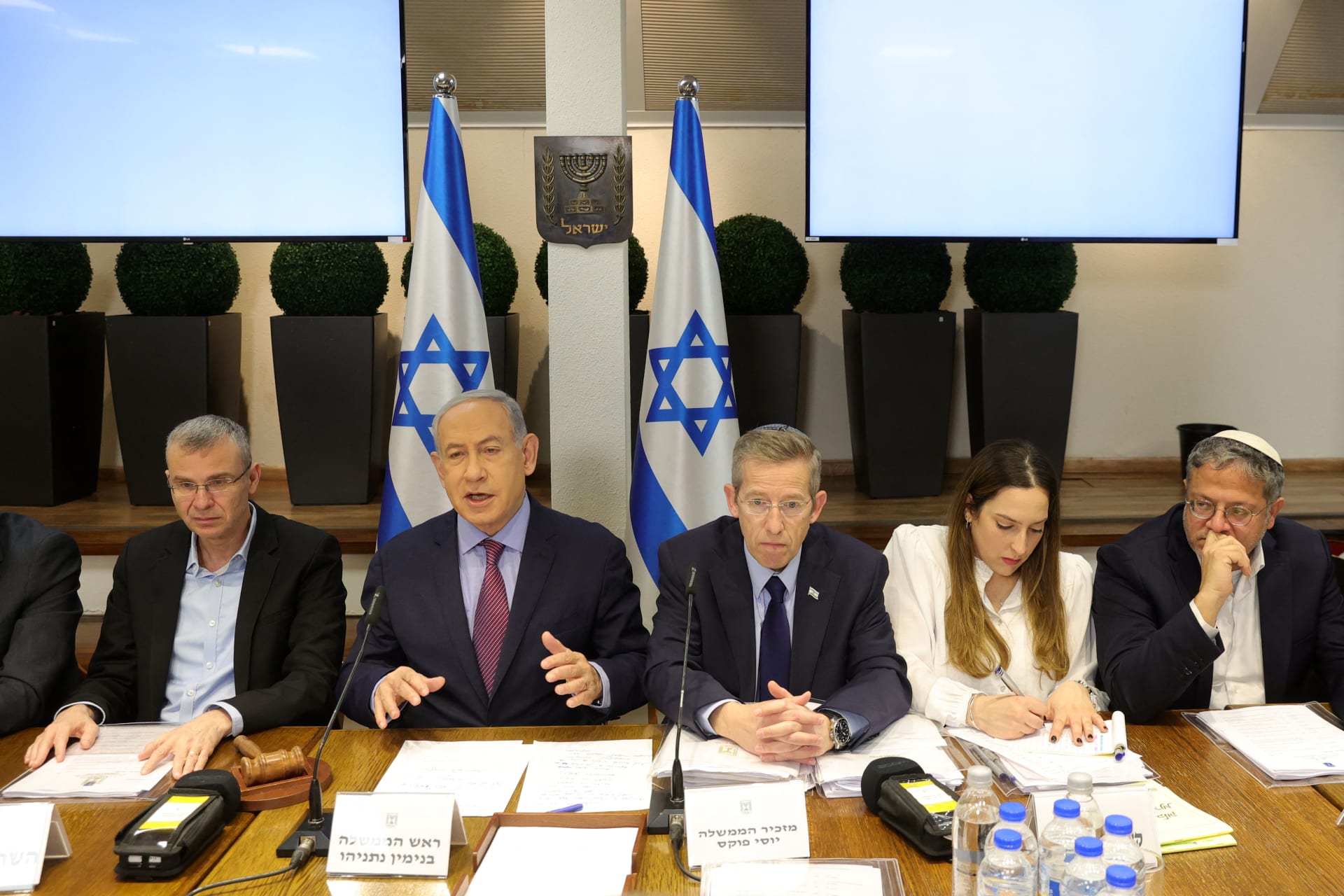 الانقسامات السياسية الداخلية تنفجر في إسرائيل بعد "قتال" في مجلس الوزراء الأمني
