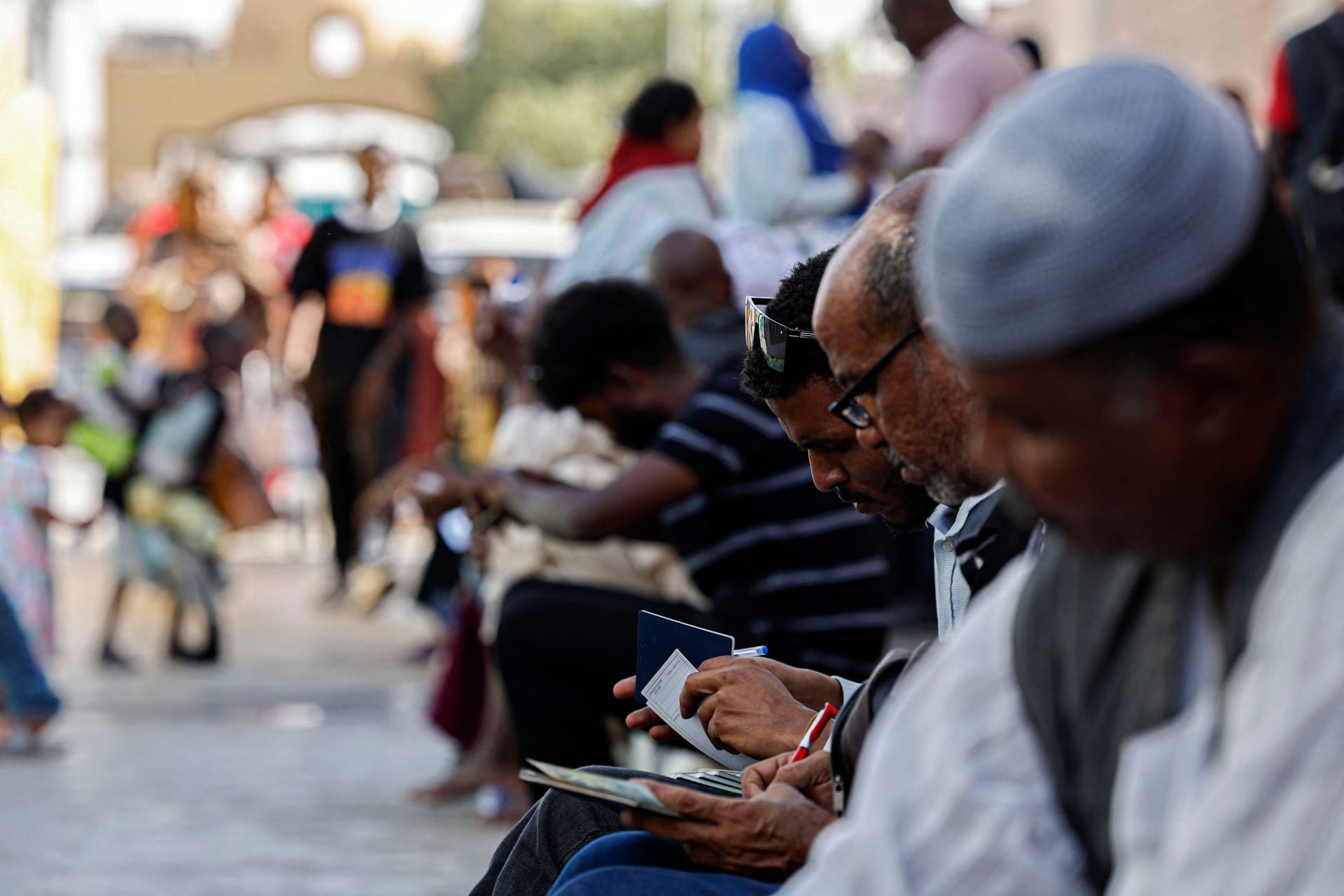 مصر تعلن تدقيق أعداد اللاجئين لـ"حصر التكاليف" بعد حملة مناهضة على الشبكات الاجتماعية