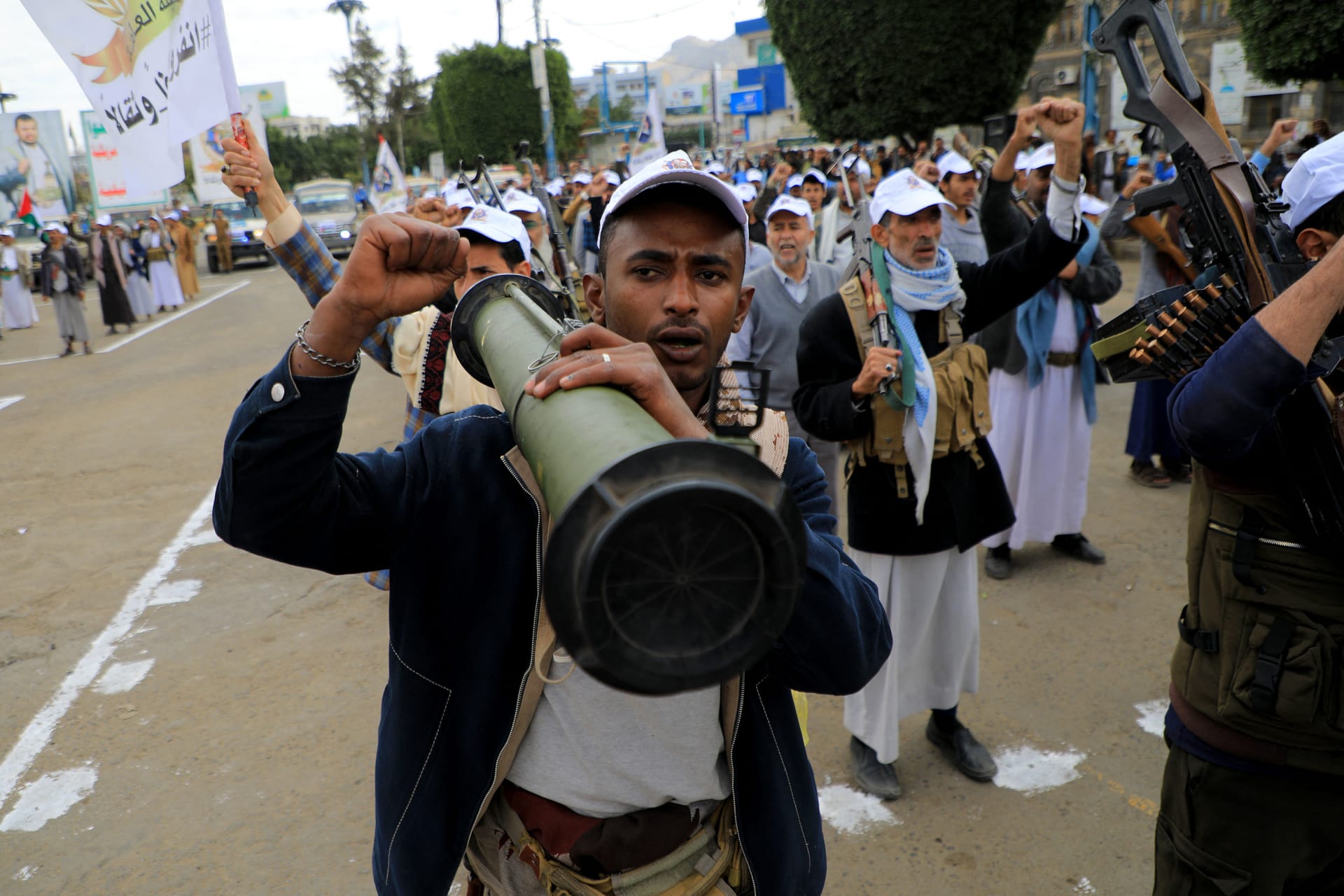 الجيش الأمريكي يعلن عن تنفيذ ضربات جديدة ضد أهداف للحوثيين في اليمن 