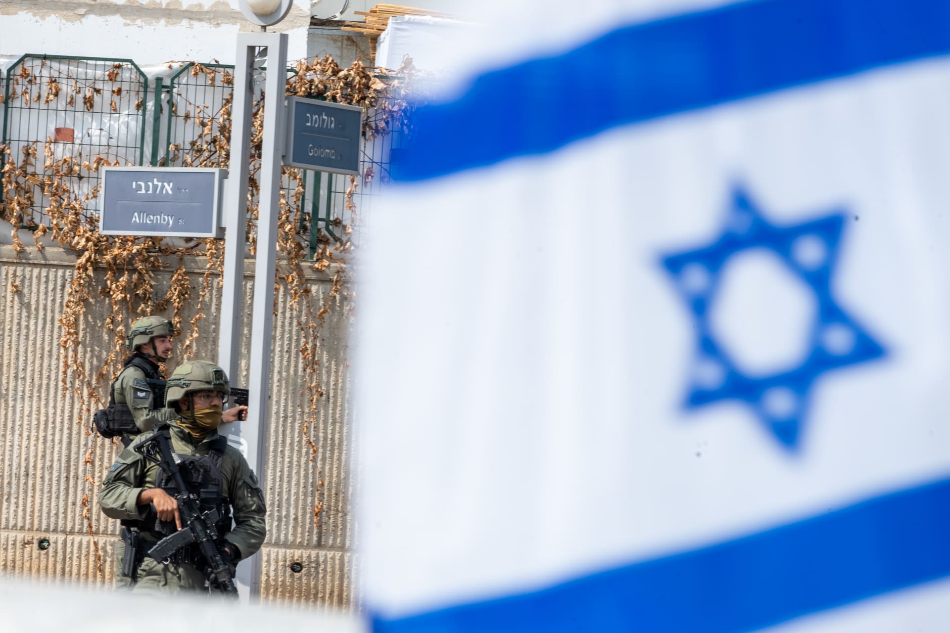 لماذا يمكن أن يهدد التجنيد الإجباري لليهود المتطرفين الائتلاف الإسرائيلي؟