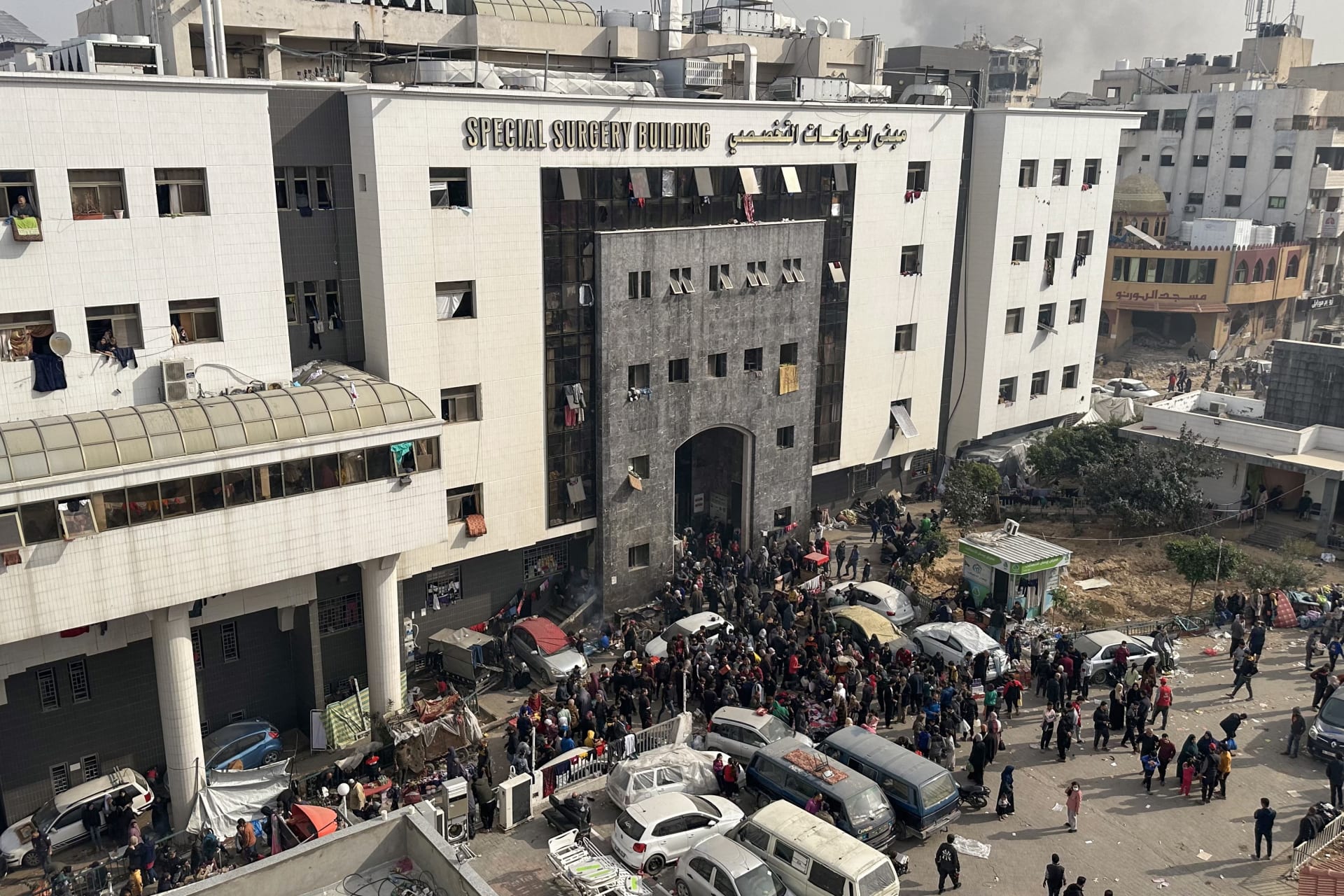 ساحة مستشفى الشفاء في غزة في 10 ديسمبر
