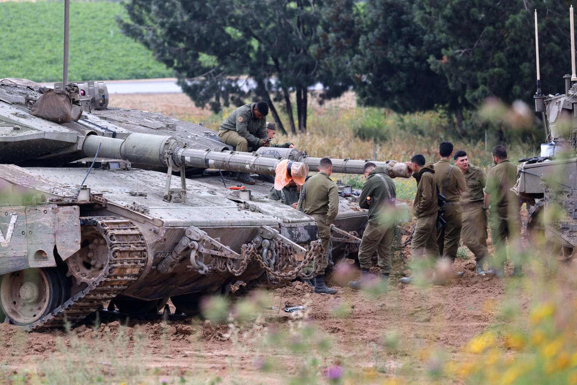 الجيش الإسرائيلي يستدعي نحو لواءين من الاحتياط للمشاركة في "الأنشطة العملياتية" بغزة