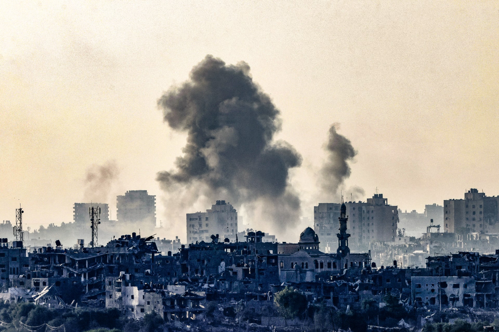 آخر تطورات العمليات في غزة.. الجيش الإسرائيلي وصحفي CNN يكشفان