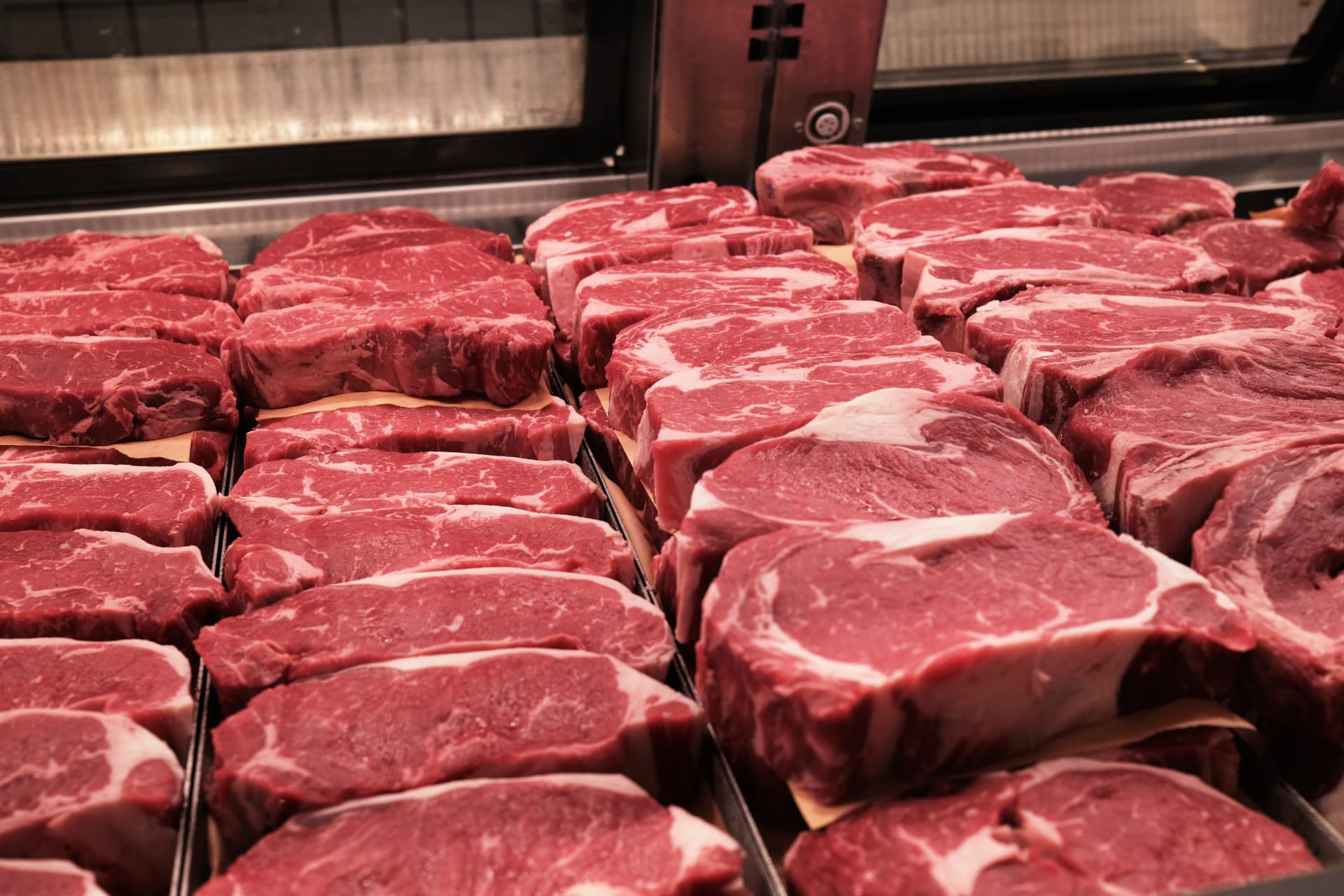 للحفاظ على السلامة الغذائية.. إليك أفضل طريقة لحفظ اللحوم