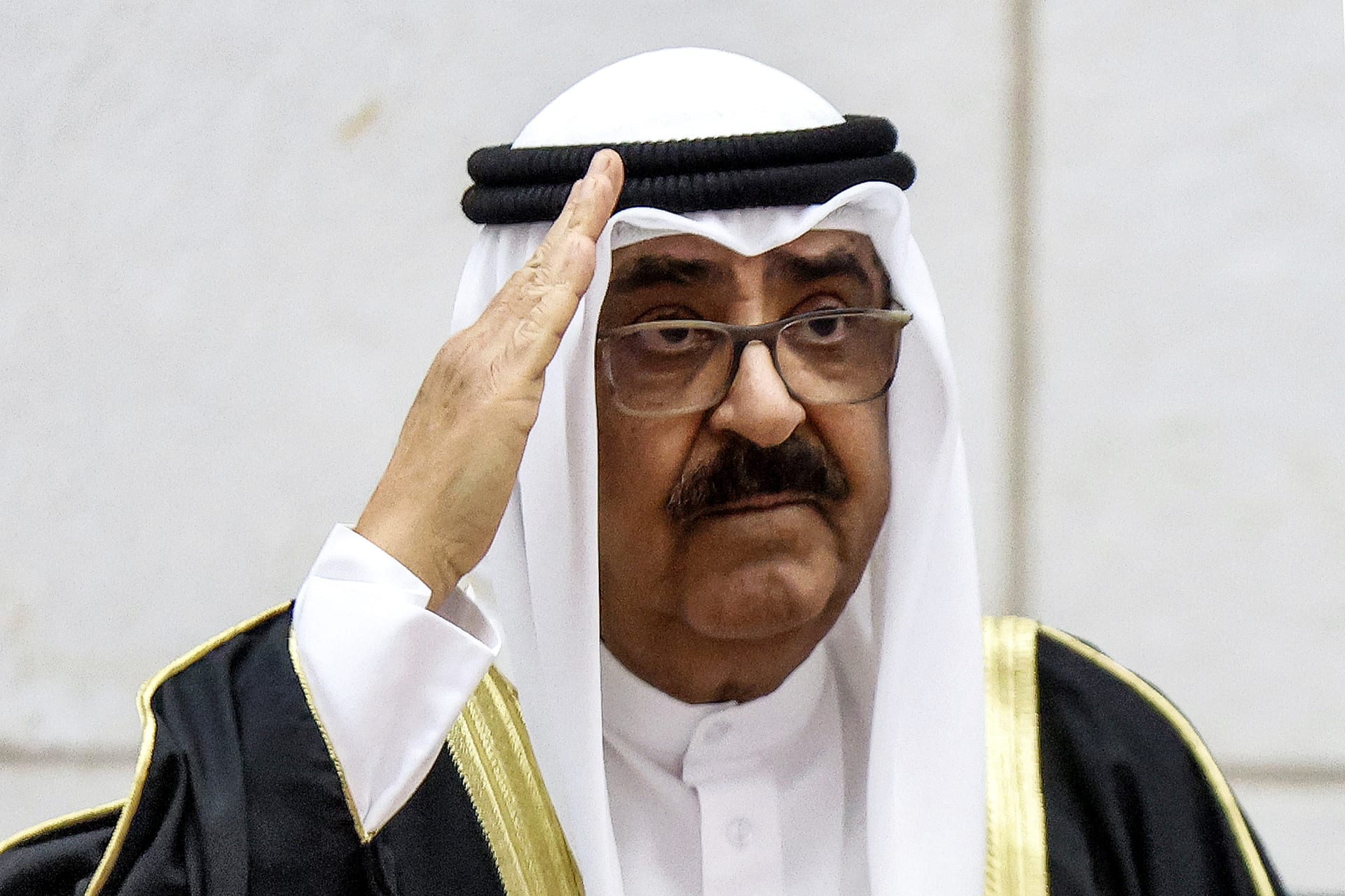 "قوية للغاية".. أمير الكويت يثير تفاعلا بكلمة حل مجلس الأمة 