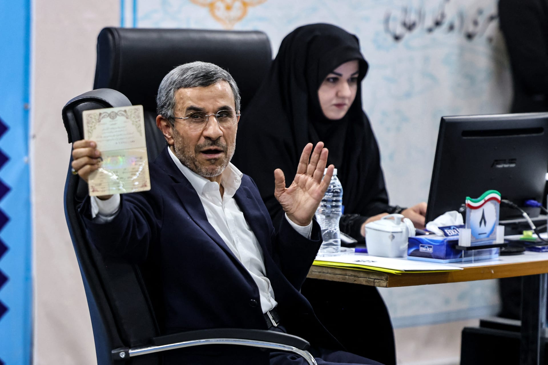 خلفا لإبراهيم رئيسي.. محمود أحمدي نجاد يتقدم لانتخابات الرئاسة