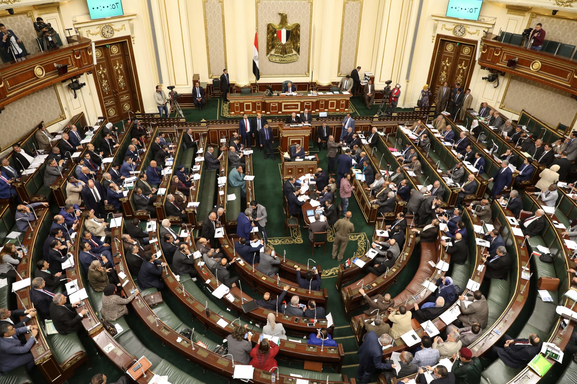 مصر.. البرلمان يقر أضخم موازنة بعجز يزيد عن 26 مليار دولار