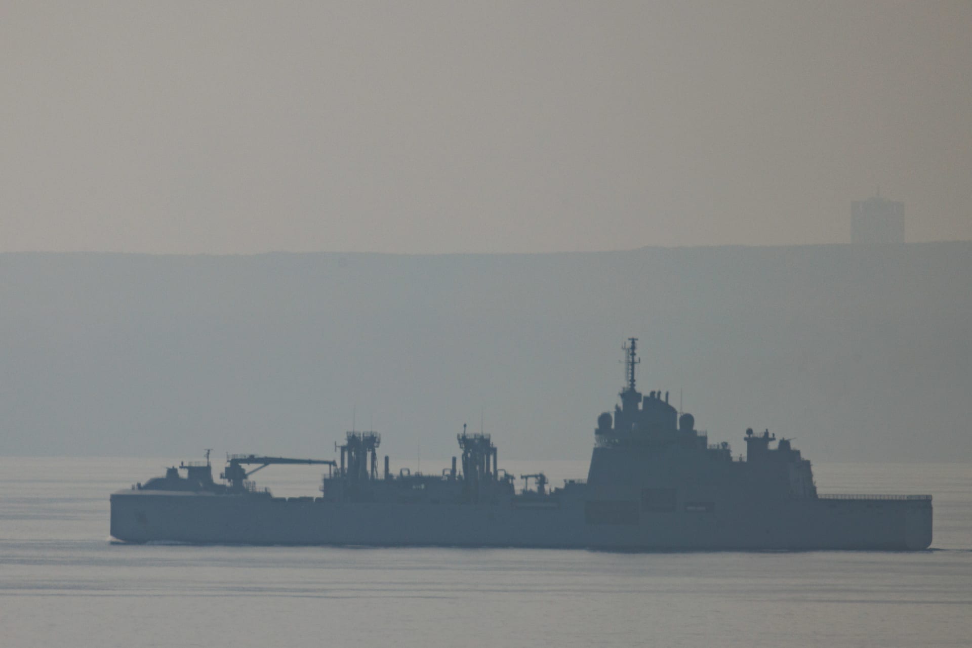 مصادر ملاحية بريطانية: تعرض سفينتين لهجمات قبالة عدن باليمن