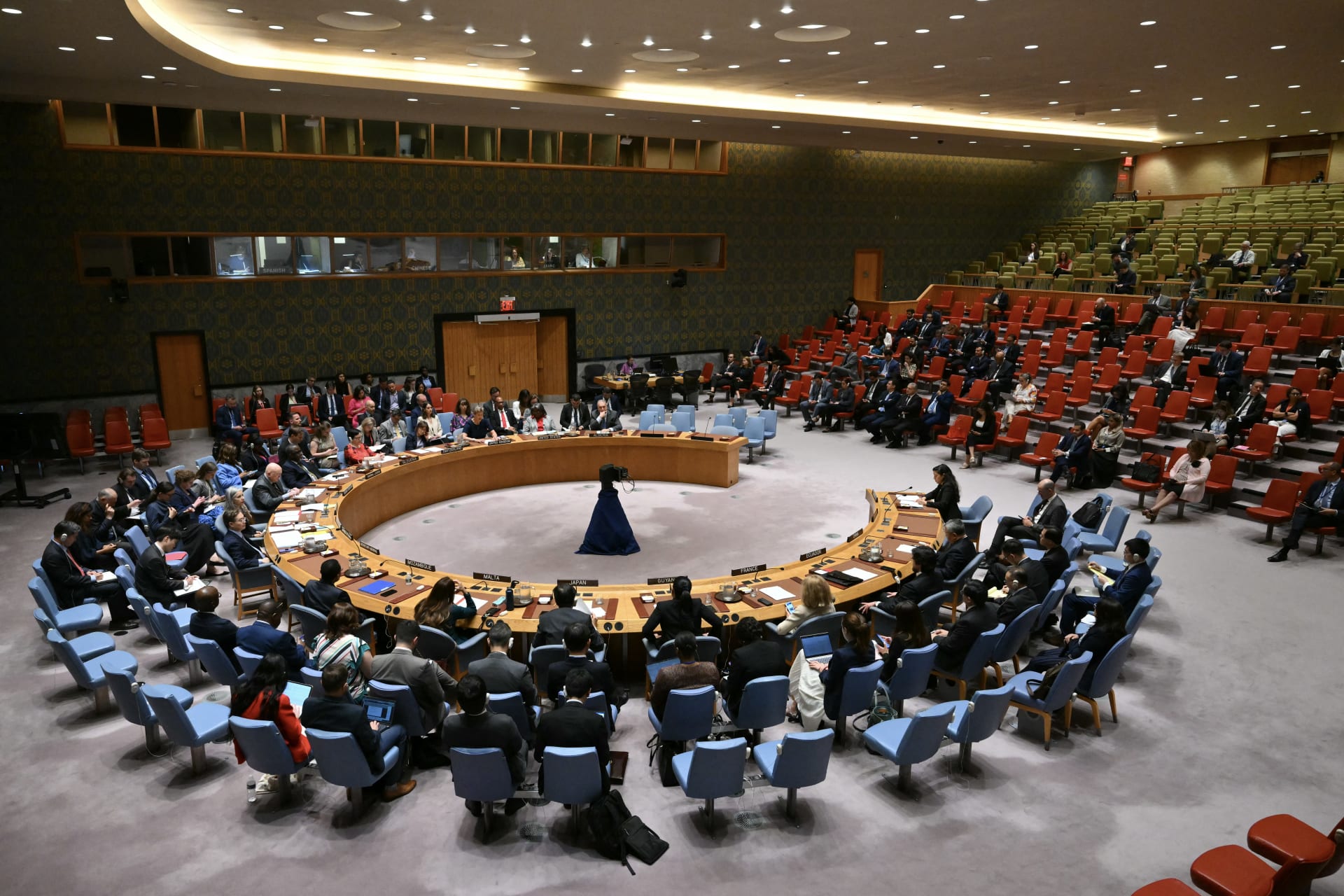 مجلس الأمن يوافق على مقترح أمريكي لوقف إطلاق النار في غزة
