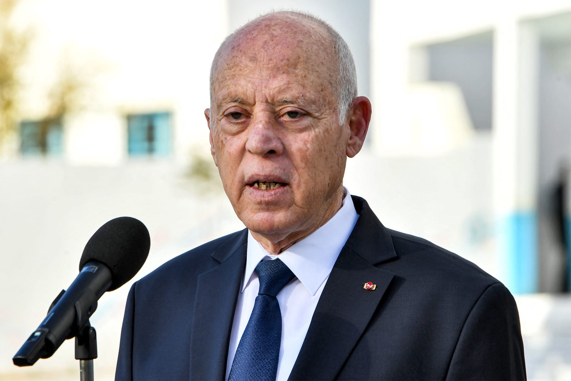 الرئيس التونسي يقيل وزير الشؤون الدينية بعد تصريحاته عن "التقصير" في متابعة حجاج بلاده بالسعودية