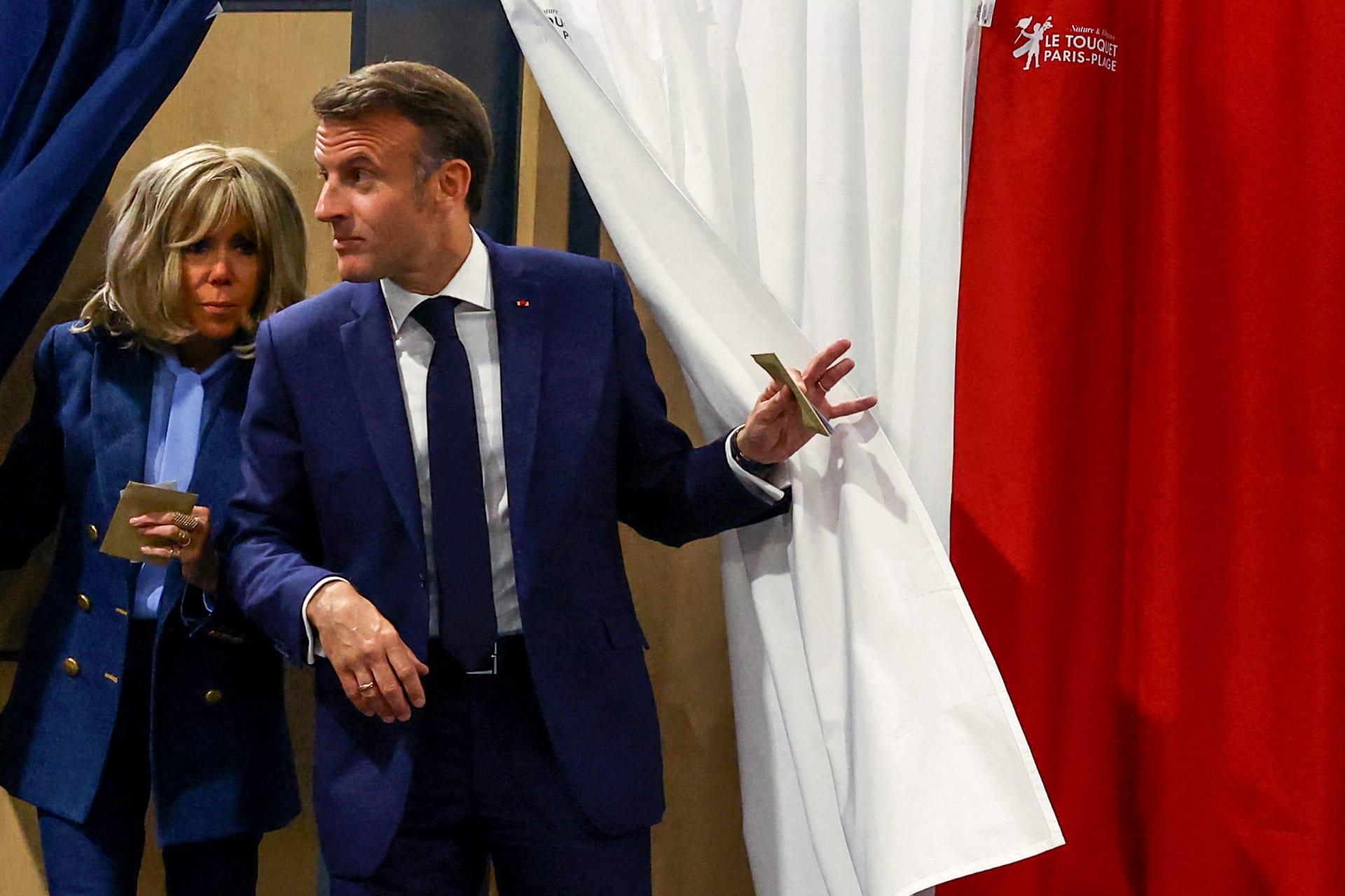 تحالف ماكرون في مواجهة اليمين المتطرف.. فرنسا تسجل أعلى نسبة مشاركة في الانتخابات