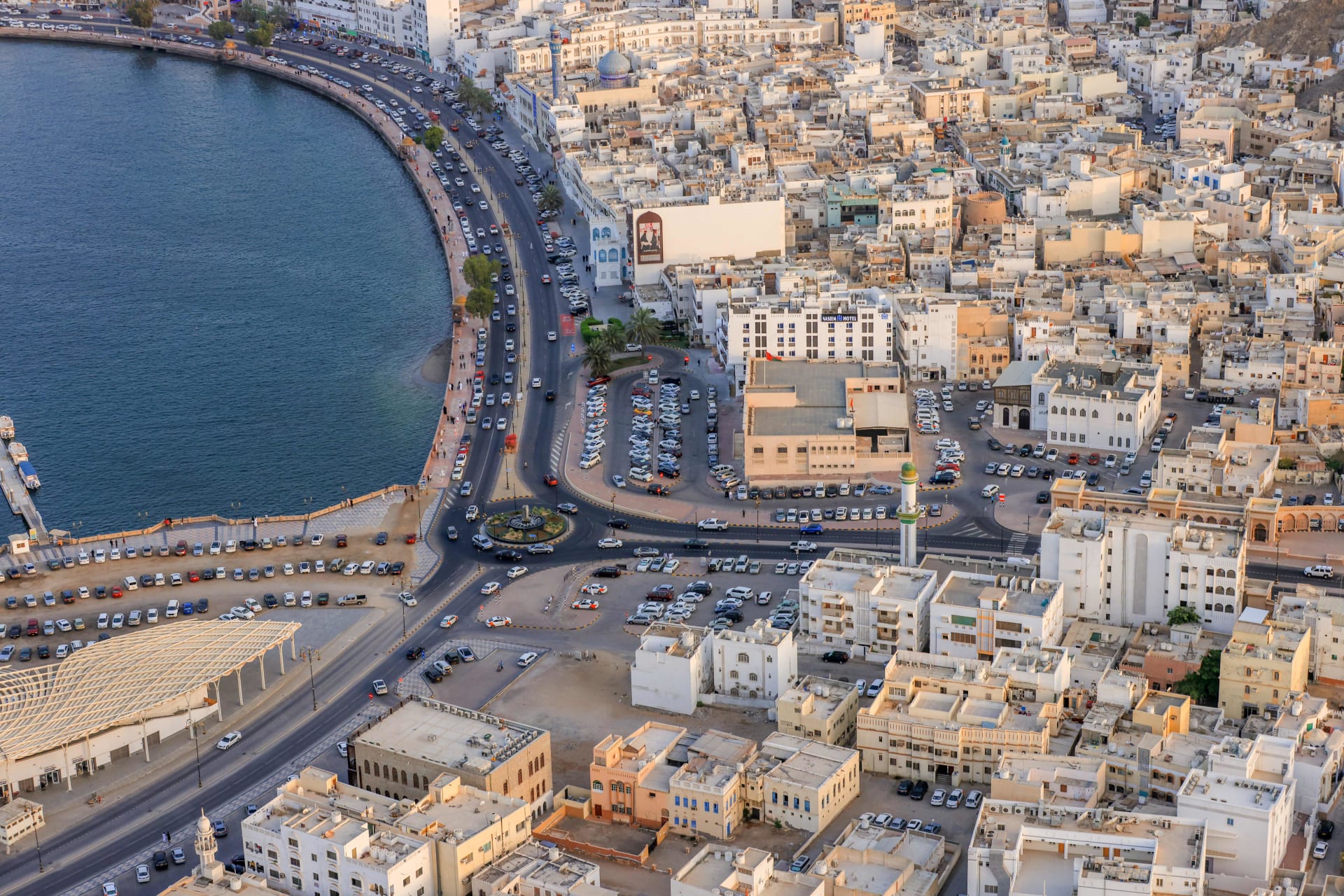 سلطنة عُمان: مقتل 6 أشخاص و3 مسلحين خلال إطلاق النار في الوادي الكبير 