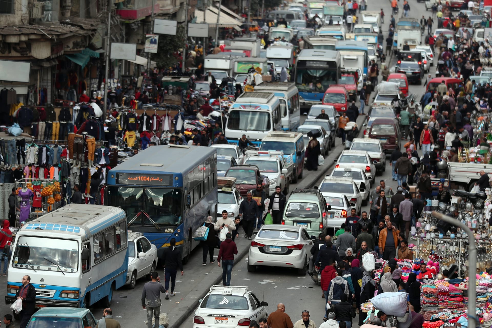 مصر.. وزارة الداخلية تكشف تفاصيل ما فعله 3 طلاب بسيدة أجنبية في الشارع