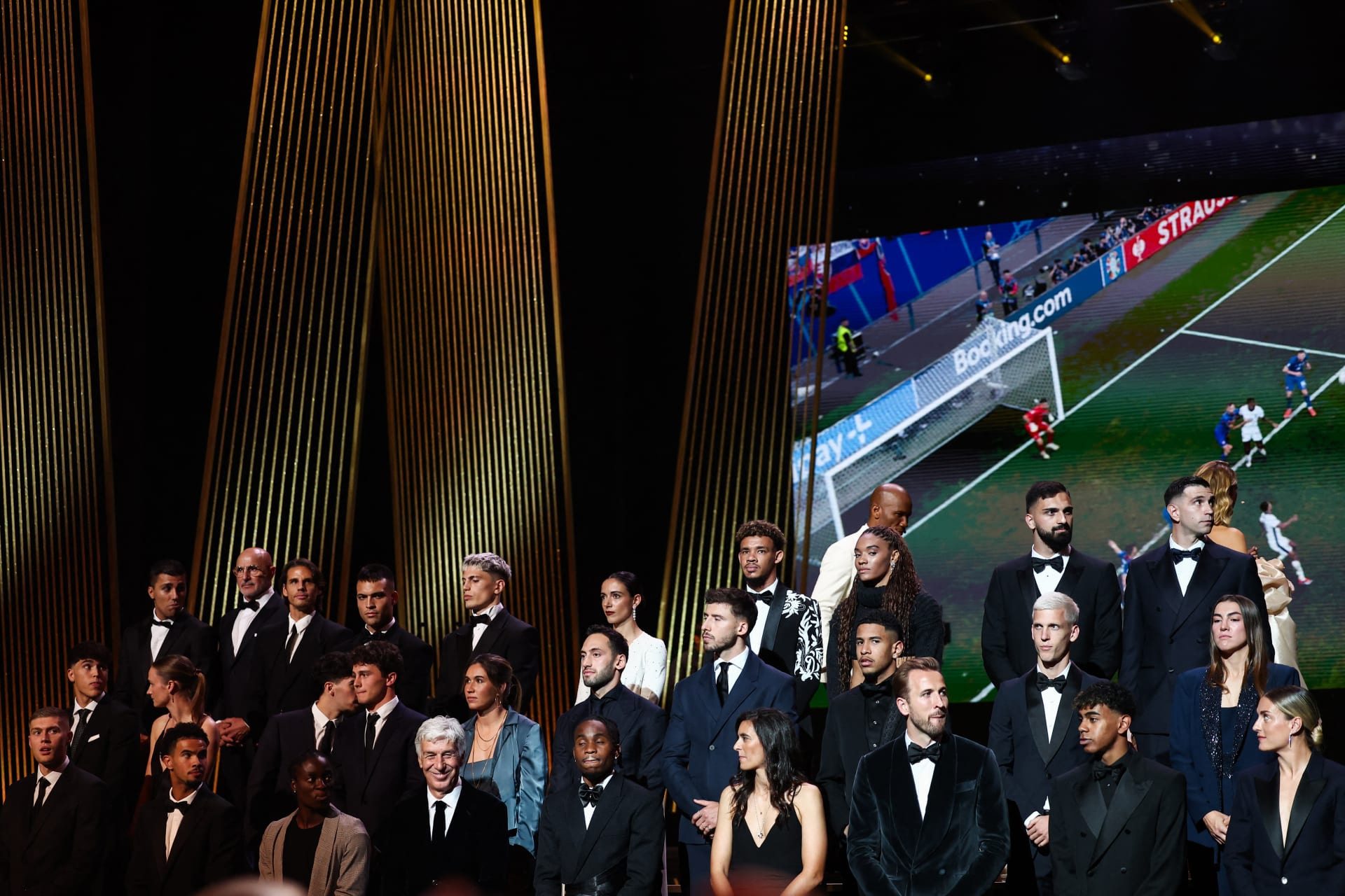 بينهم اللاعب الصاعد والمدرب الأفضل.. الكشف عن الفائزين بجوائز الكرة الذهبية لعام 2024