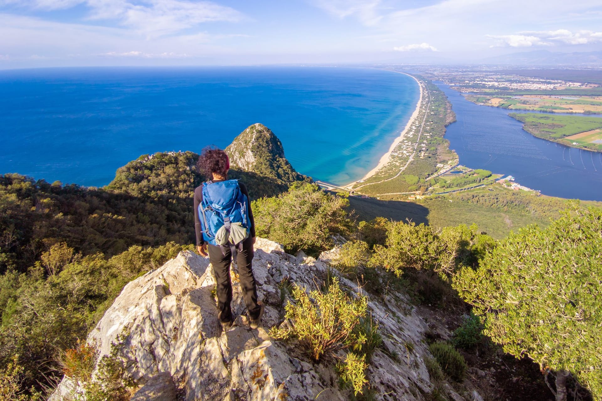 اهرب من المواقع السياحية المكتظة في إيطاليا وزر هذه الوجهات الجذابة الهادئة