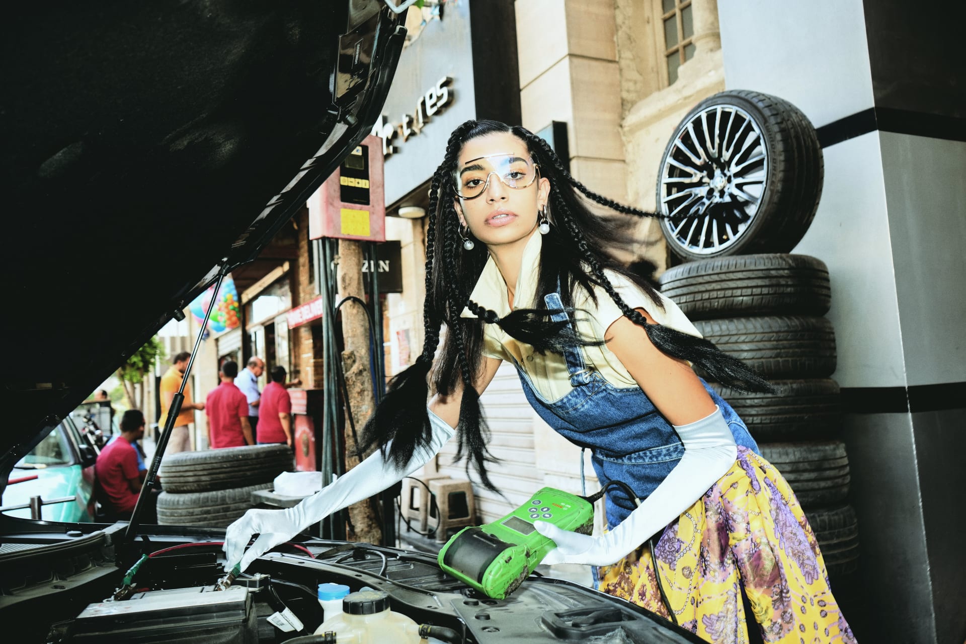 سائقات توك توك وبائعات عصير.. مصورة توثق نساء اقتحمن مهنا ذكورية في مصر