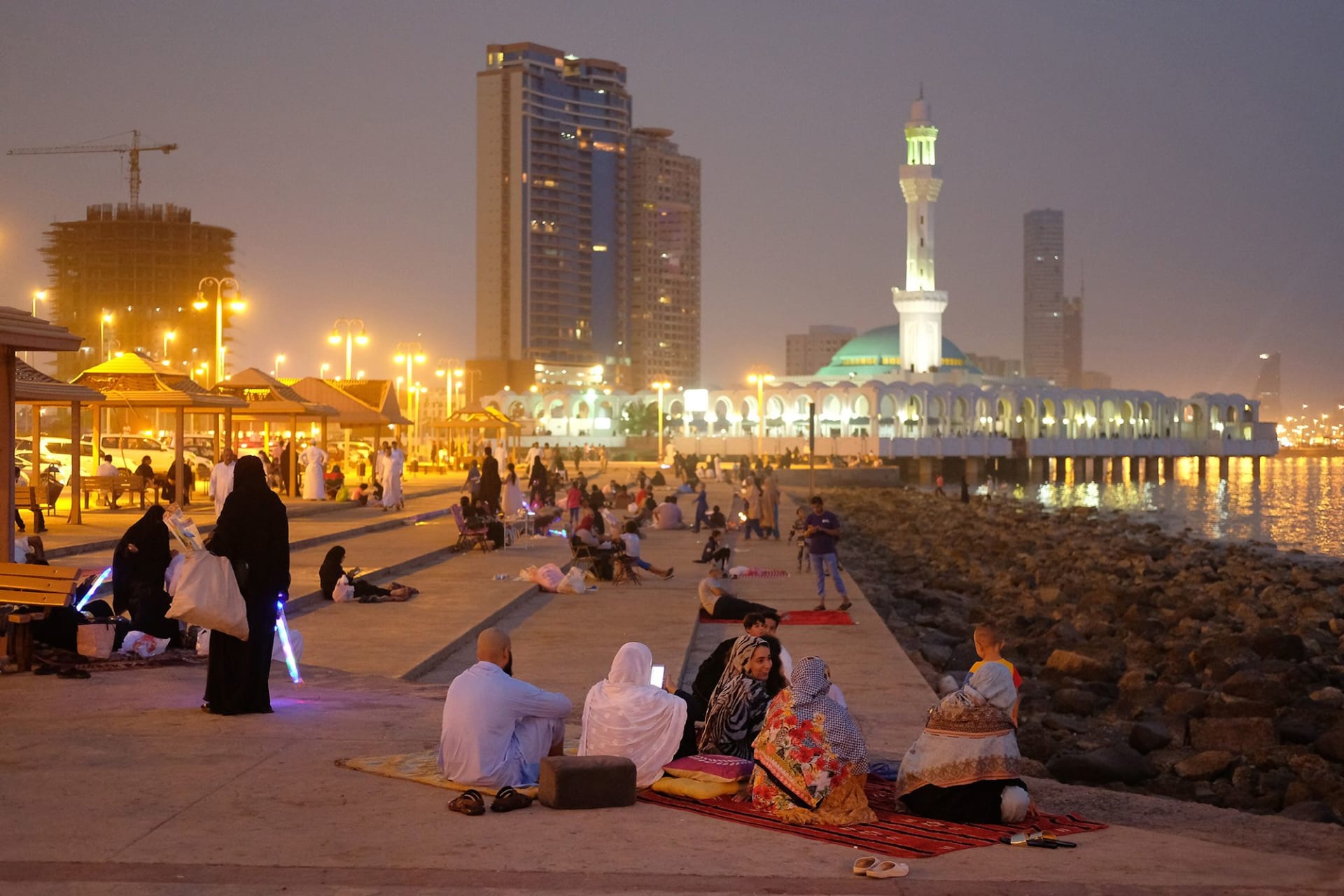 للنساء.. إليك ما يجب عليهن معرفته عن السفر إلى السعودية