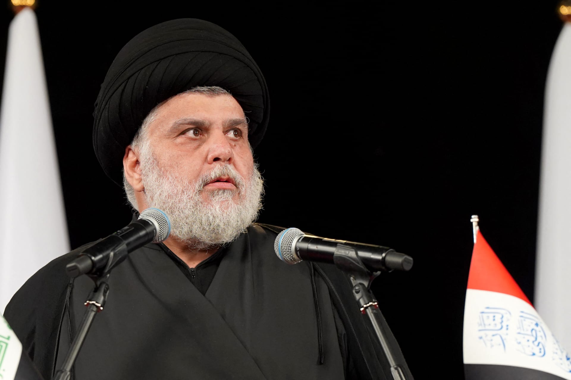 مقتدى الصدر يتحدث عن حكم صدام حسين: "أمر نجليه بقتل والدي واستعبد شعبه"
