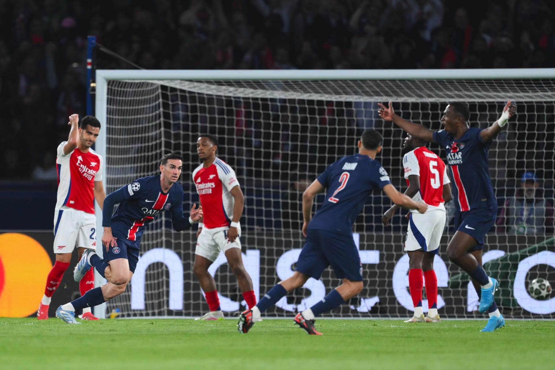 ضرب موعداً مع إنتر ميلان.. باريس سان جيرمان يبلغ نهائي دوري أبطال أوروبا -  CNN Arabic