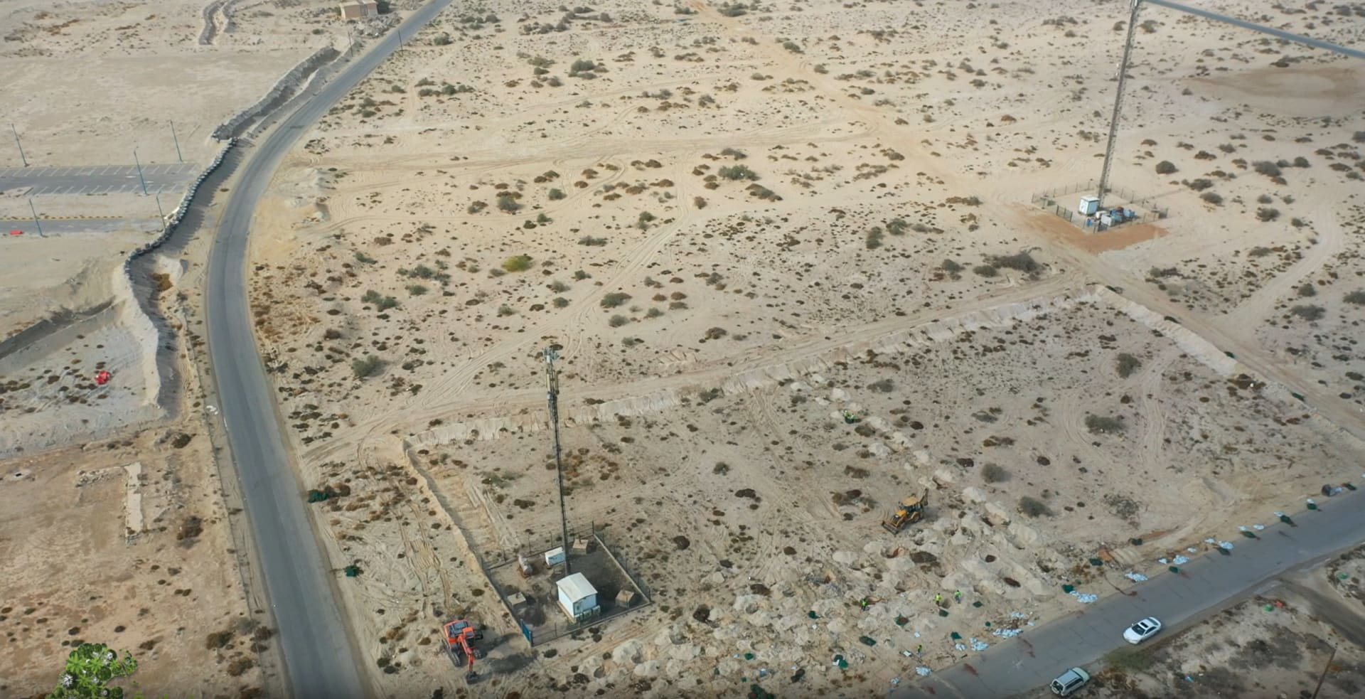 رجل يسعى لتحويل صحارى الكويت إلى جنة خضراء..غابة بعد أخرى