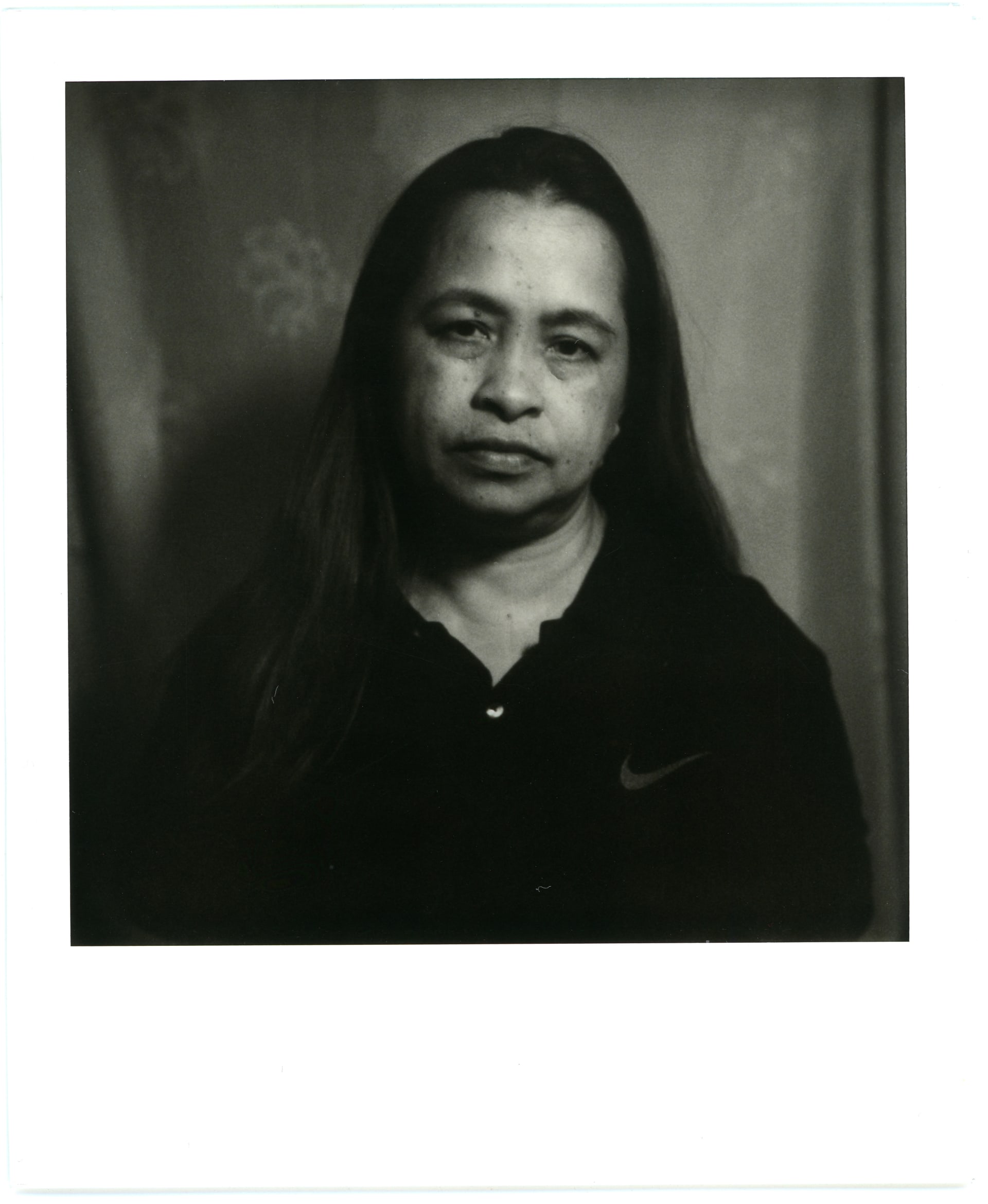 صور تجسد قصص نساء فلبينيات اضطررن لترك عائلاتهن خلفهن لكسب لقمة العيش