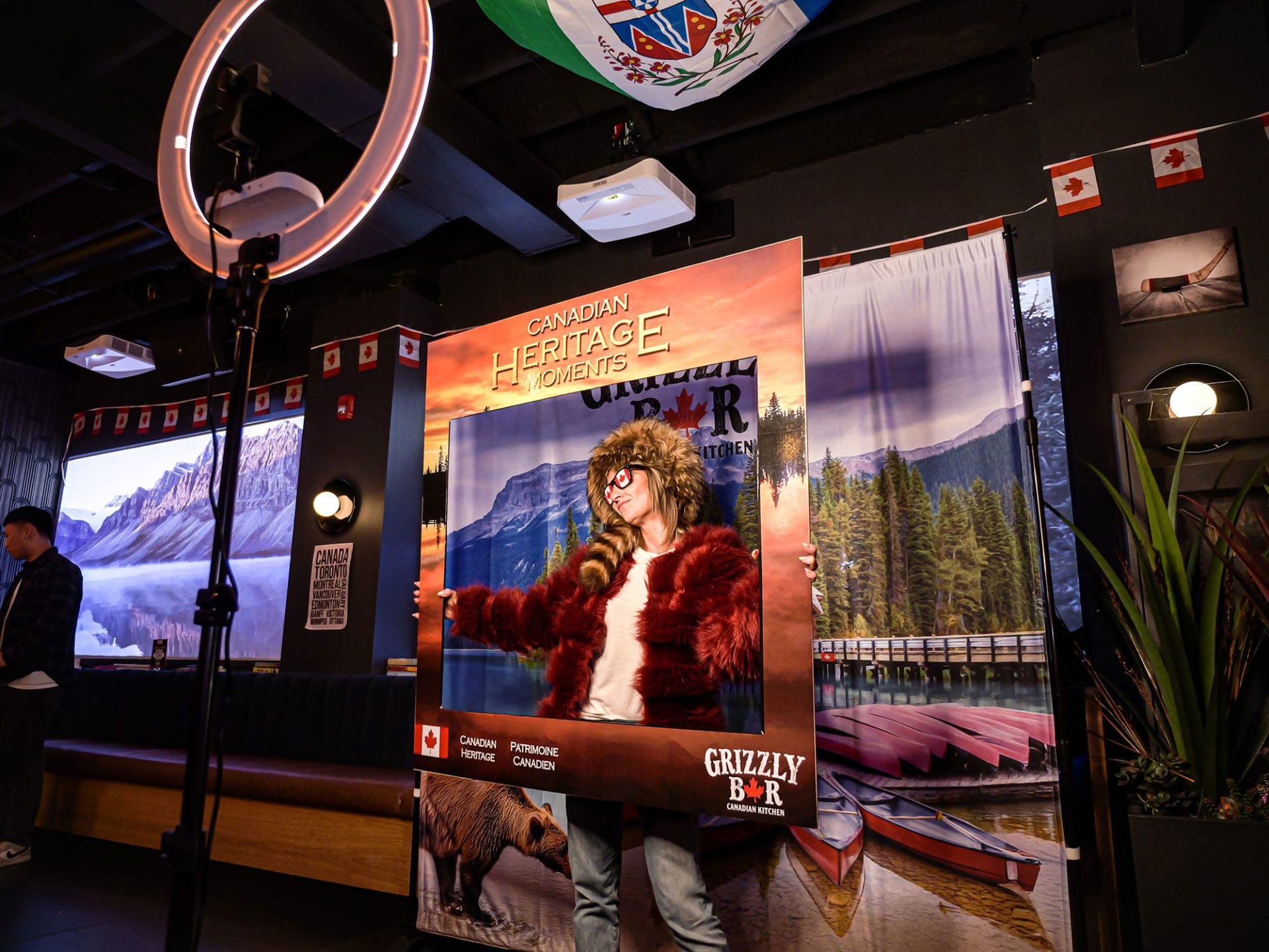 في ظل التوتر بين البلدين.. هل لا يزال الأمريكيون مُرحبًا بهم في كندا؟