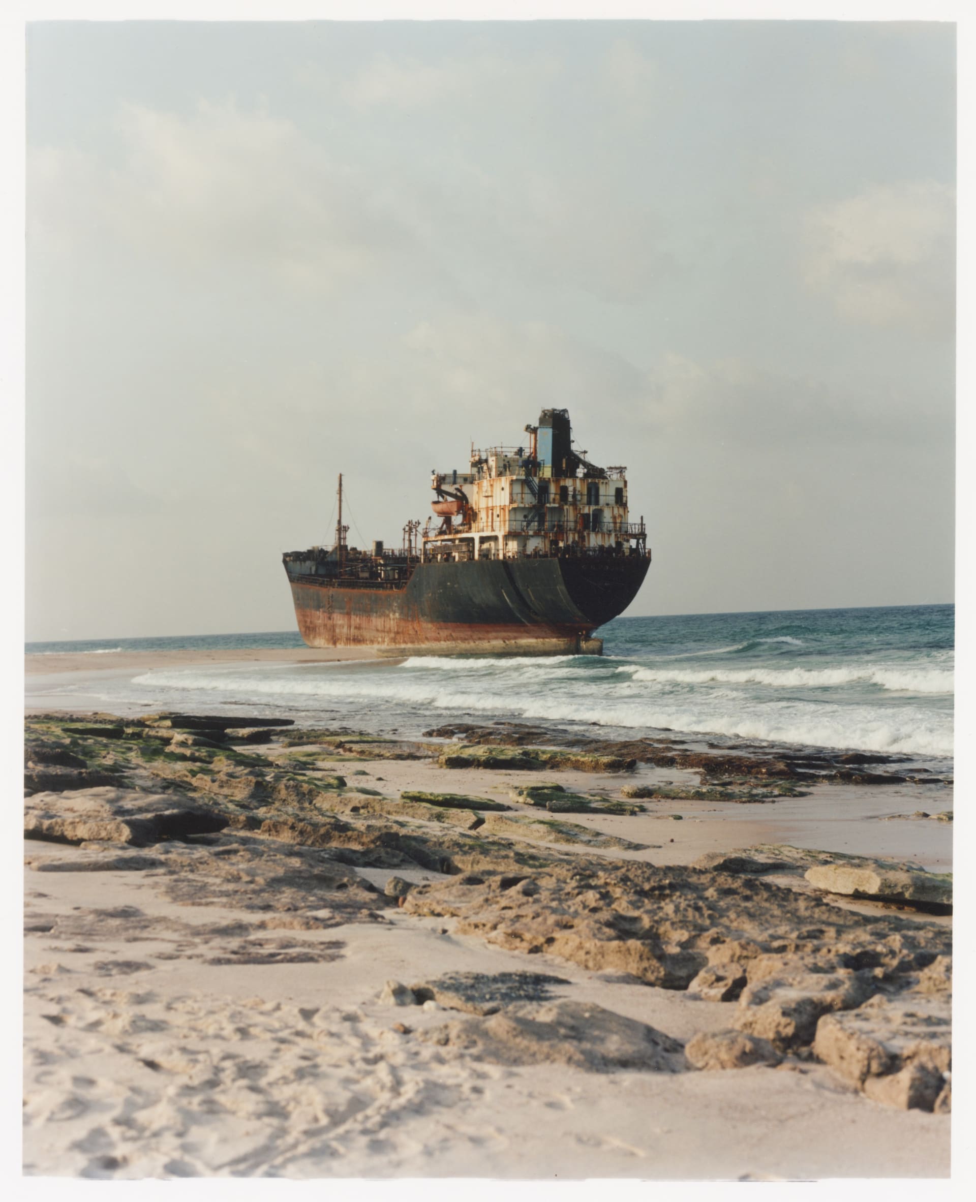 مصور فرنسي يوثق جانبا آخر من جزيرة سقطرى باليمن لم تلتقطه الكاميرات سابقا