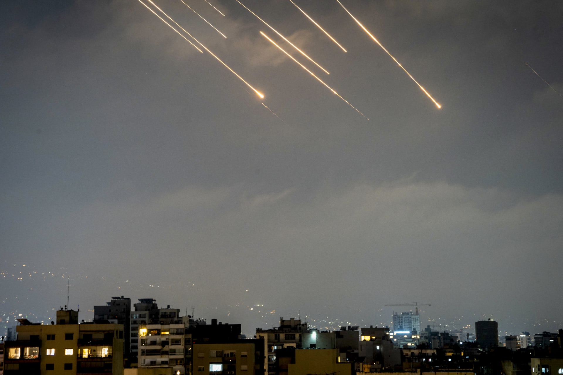 رأي.. عمر حرقوص يكتب: حرب إيران وإسرائيل.. تجسس ورقص فوق سطوح بيروت