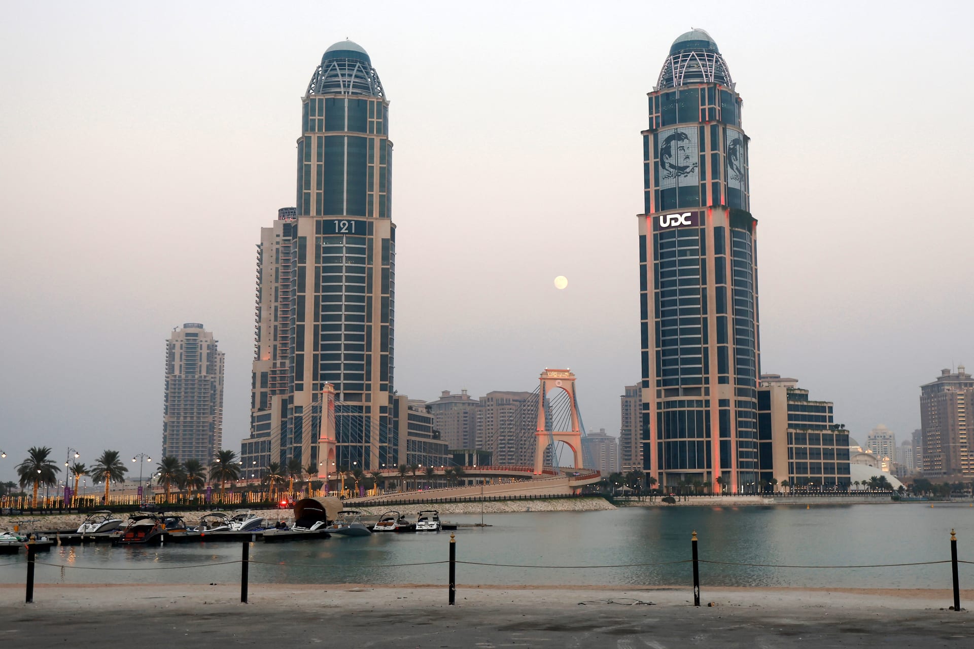 قطر تعلن إيقاف الملاحة الجوية فوق أجوائها مؤقتا "بسبب الأوضاع في المنطقة"