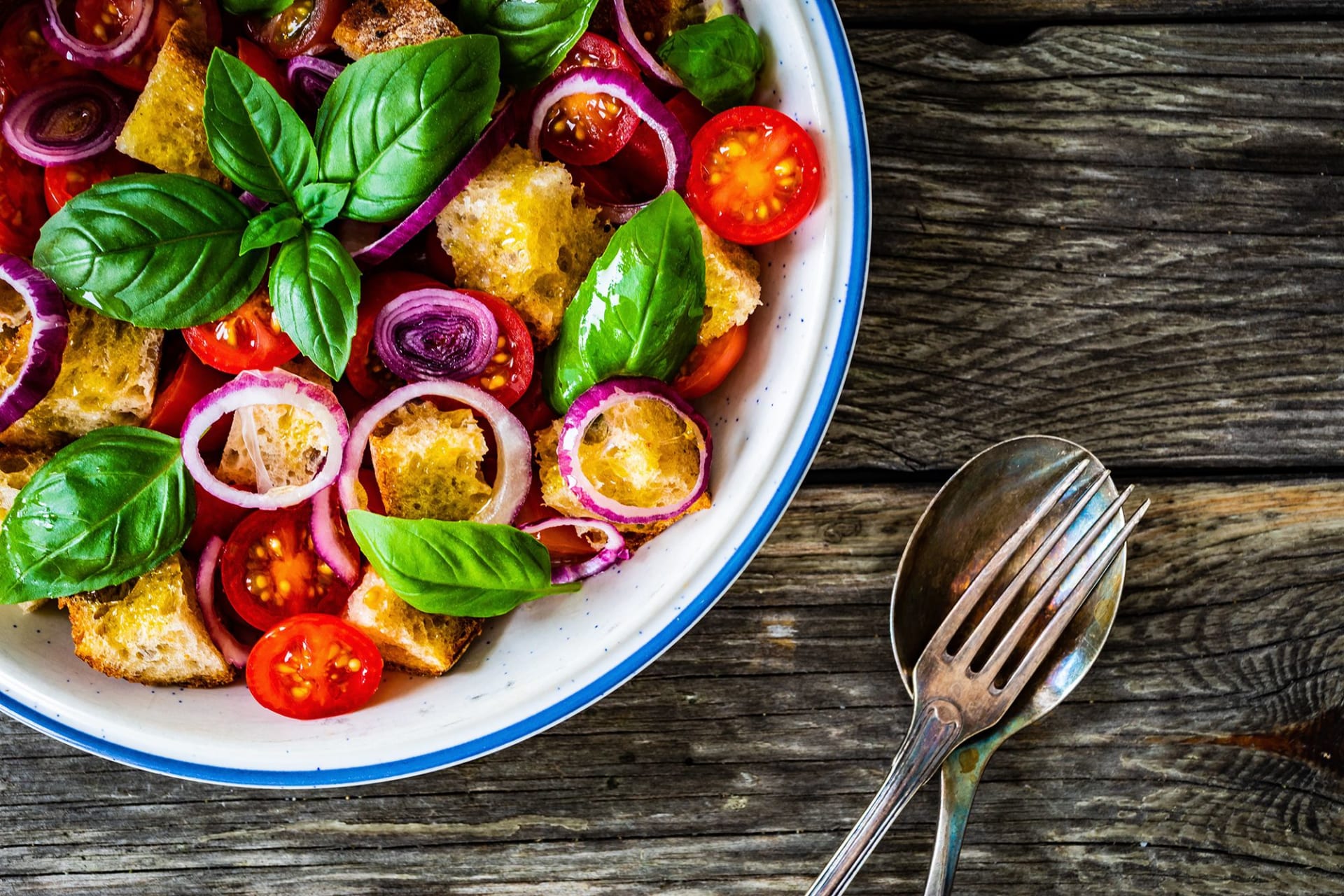 هذه الأطباق تثبت أن الخضروات ليست مملة.. إليك 7 من أشهى سلطات العالم