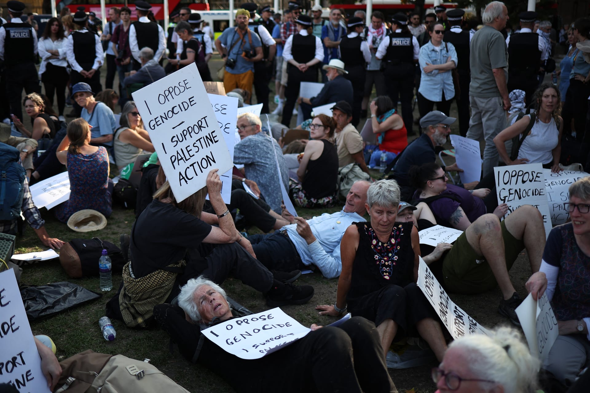 بالصور.. ماذا حصل لمتظاهري فلسطين أكشن المحظورة في لندن؟
