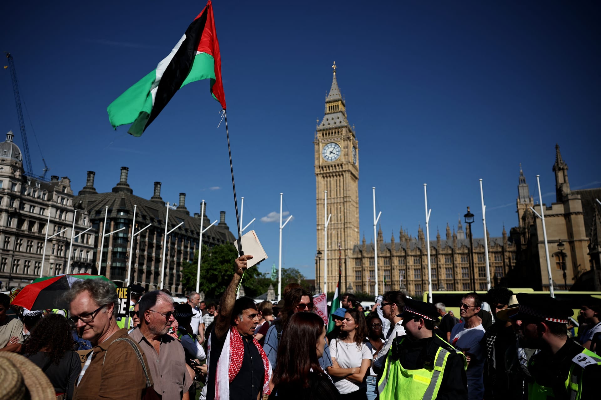 بالصور.. ماذا حصل لمتظاهري فلسطين أكشن المحظورة في لندن؟