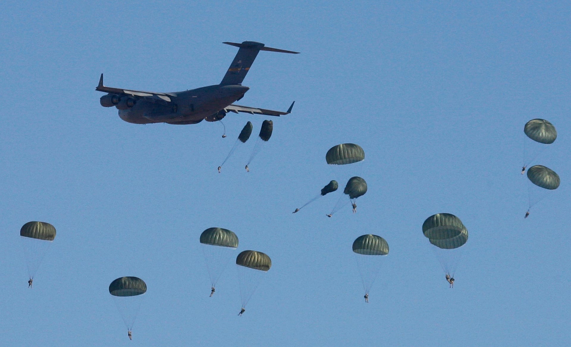 "النجم الساطع 2025".. مصر تستضيف أكبر مناورات بالشرق الأوسط بمشاركة أمريكا ضمن 43 دولة 