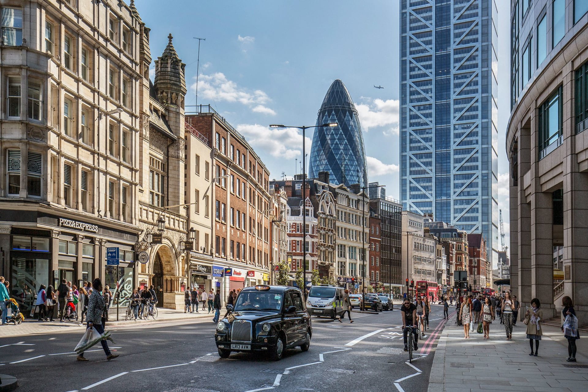 دولة عربية في المركز الثامن وأمريكا تتراجع وفق مؤشر أقوى جوازات السفر 2025