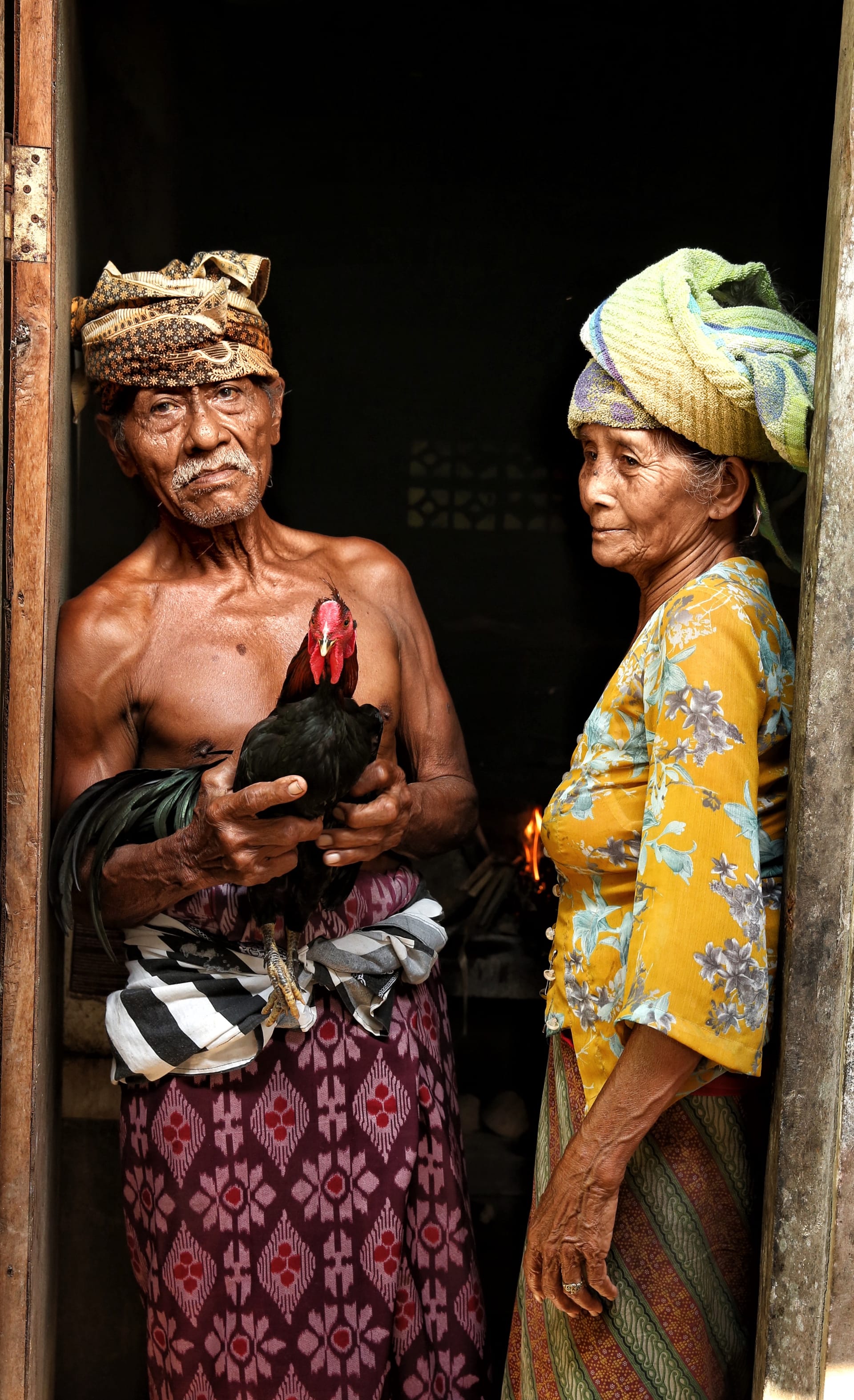  على راسي ..مصورة توثق مكانة غطاء الرأس بين شعوب العالم